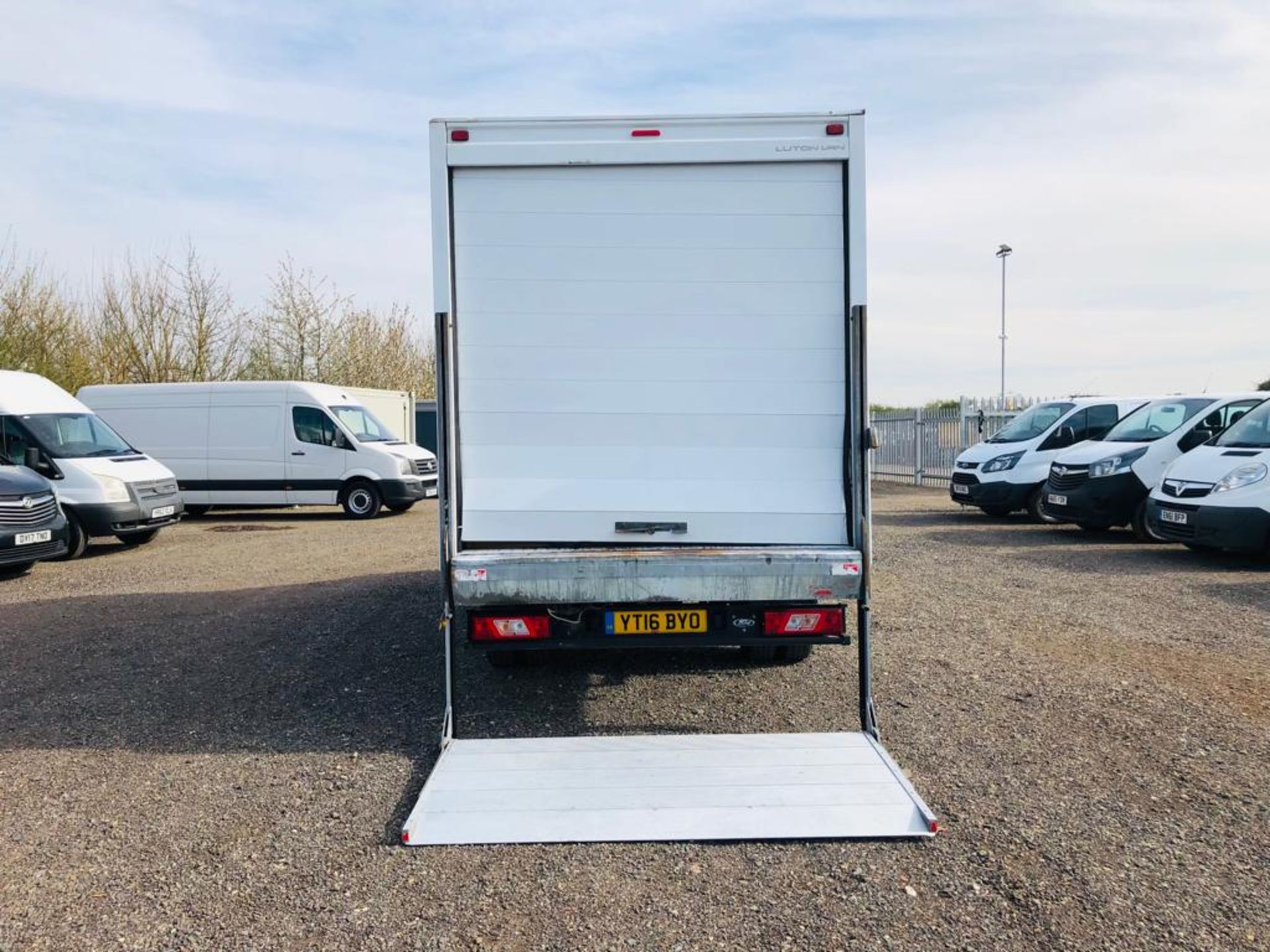 ** ON SALE **Ford Transit 2.2 TDCI 125 L3 Luton 2016 '16 Reg' Tail Lift - Long wheel base - Image 9 of 31