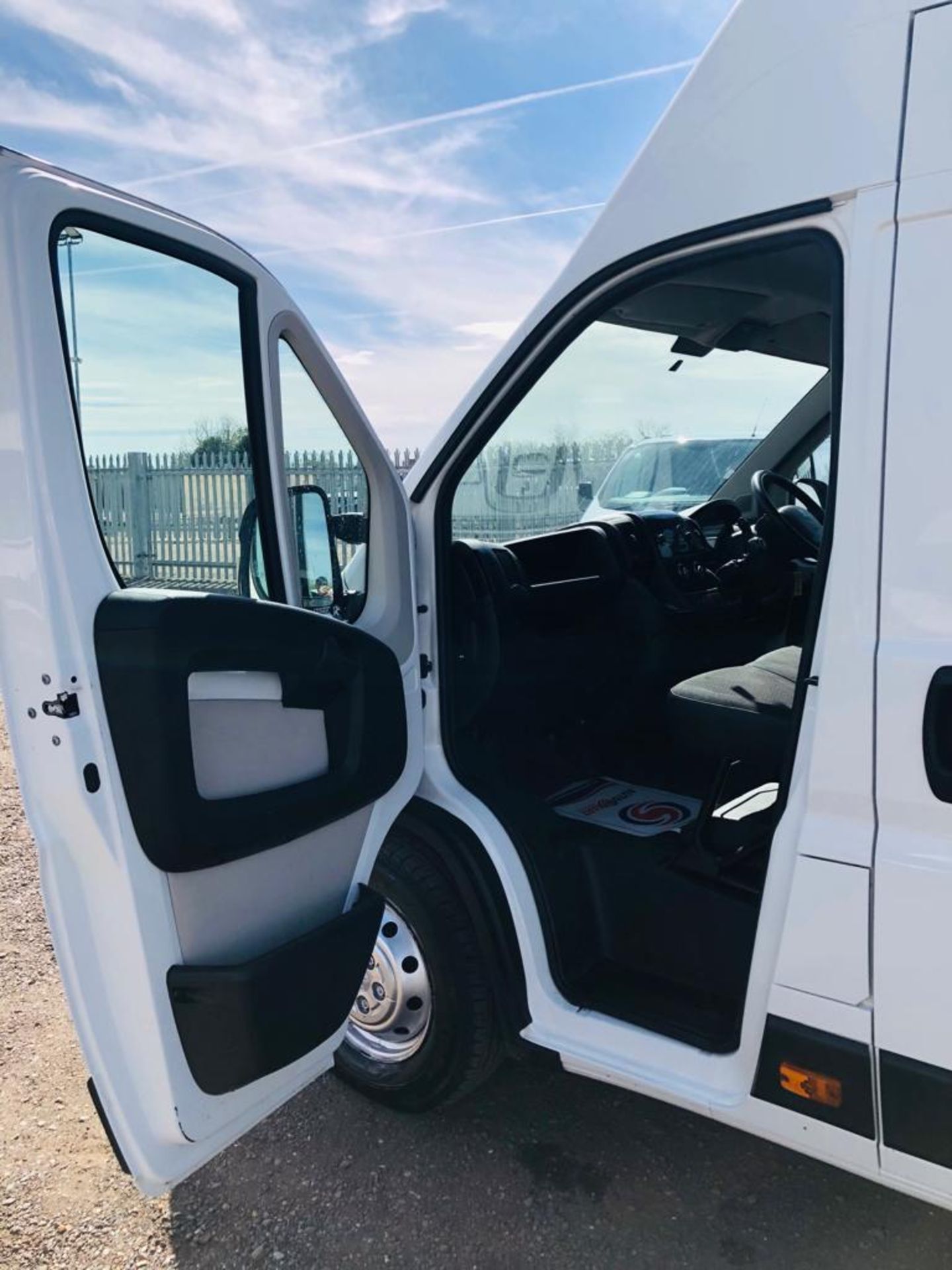 ** ON SALE ** Peugeot Boxer 2.0 BLUE HDI L4 H3 2018 '68 Reg' A/C - Panel Van - Euro 6 - Image 14 of 24