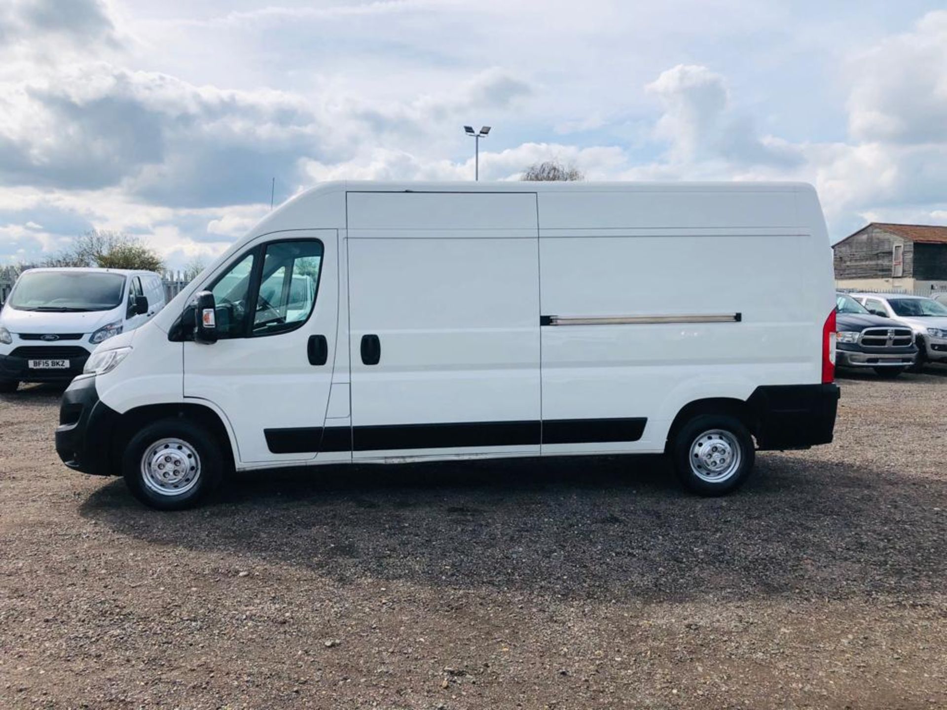 ** ON SALE ** Citroen Relay 2.0 Blue HDI Enterprise L3 H2 2019 '69 Reg' Sat Nav - A/C - Euro 6 - Image 3 of 25