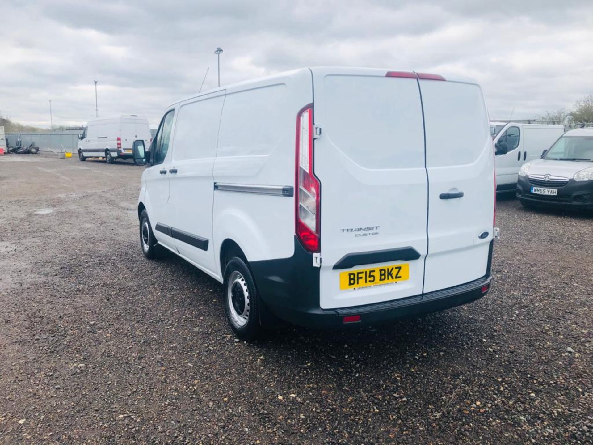 ** ON SALE ** Ford Transit Custom 2.2 TDCI 290 EcoTech 100 2015 '15 Reg' - Panel Van - Bluetooth - Image 11 of 24