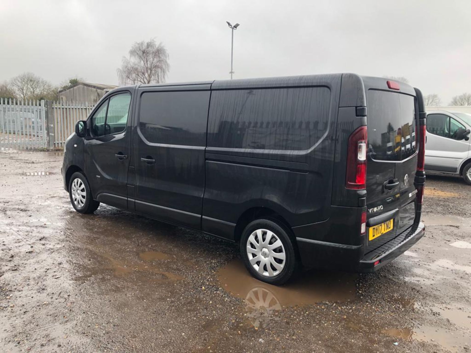 ** ON SALE **Vauxhall Vivaro 1.6 CDTI BITurbo Sportive L2 H1 2017 '17 Reg' Euro 6 - ULEZ Compliant - Image 8 of 28