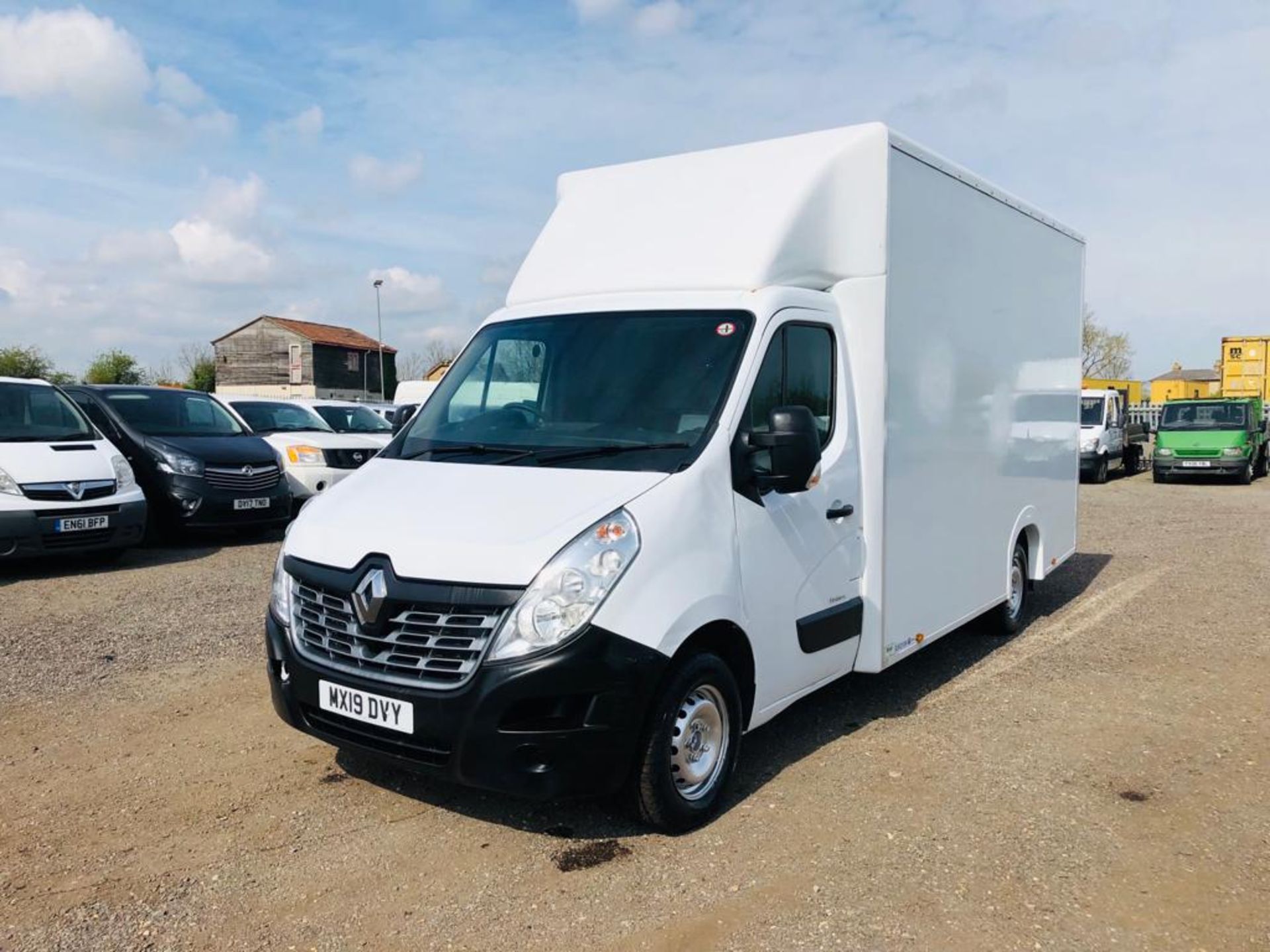 ** ON SALE **Renault Master LL35 2.3 DCI Business Energy L3 Luton Lowloader 2019 '19 Reg' Euro 6 - Image 5 of 22