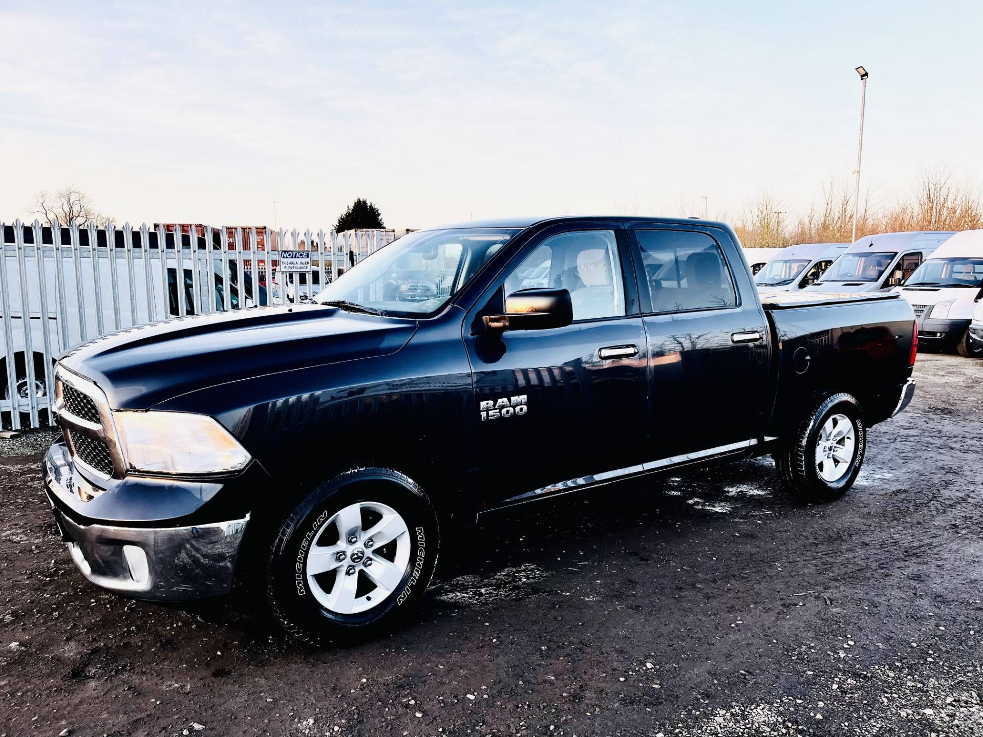 ** ON SALE ** Dodge Ram 3.5L V6 1500 Crew Cab SLT ' 2015 Year ' A/C - 6 Seats - Chrome Package - Image 8 of 31