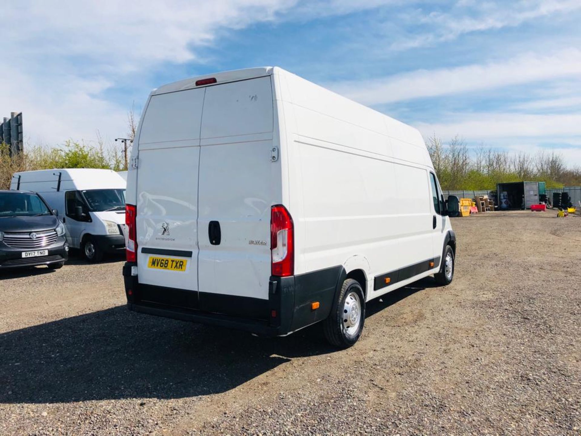 ** ON SALE ** Peugeot Boxer 2.0 BLUE HDI L4 H3 2018 '68 Reg' A/C - Panel Van - Euro 6 - Image 13 of 24