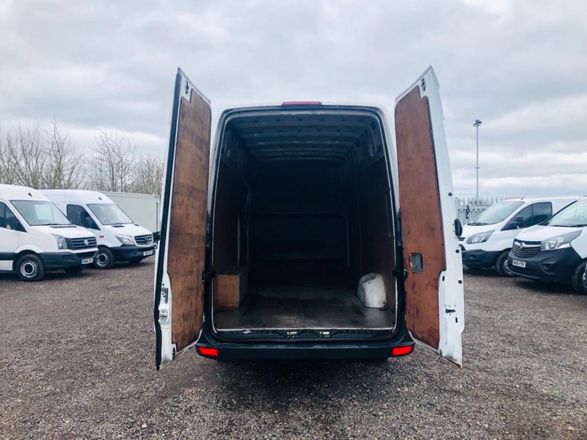 ** ON SALE **Volkswagen Crafter 2.0 TDI CR35 135 L3 2016 '16 Reg' A/C - Cruise Control - Image 16 of 25