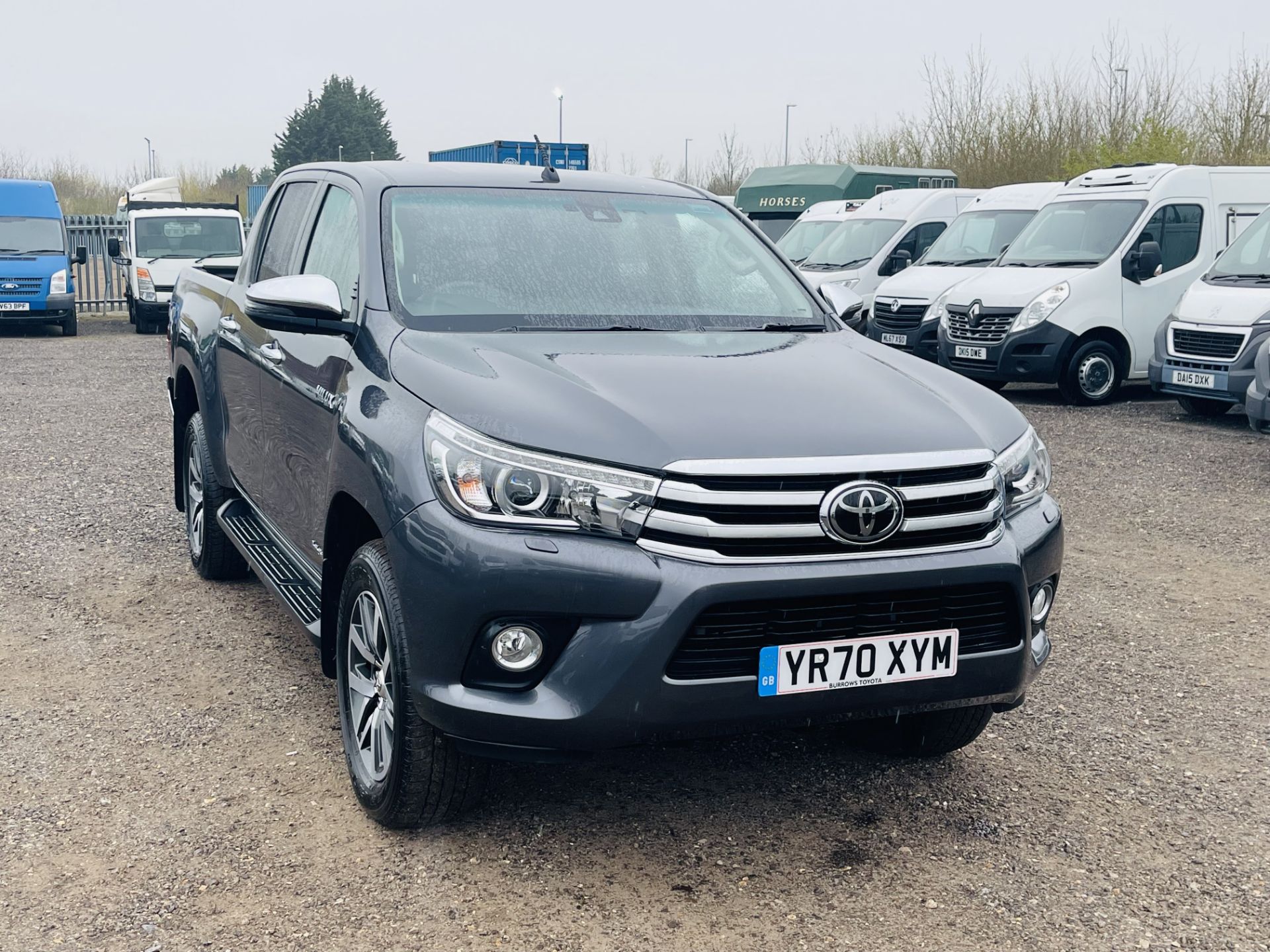 Toyota Hilux Invincible 2.4 D-4D 4WD Double Cab 2020 '70 Reg' Euro 6 -ULEZ Compliant - Sat Nav - A/C - Image 2 of 34