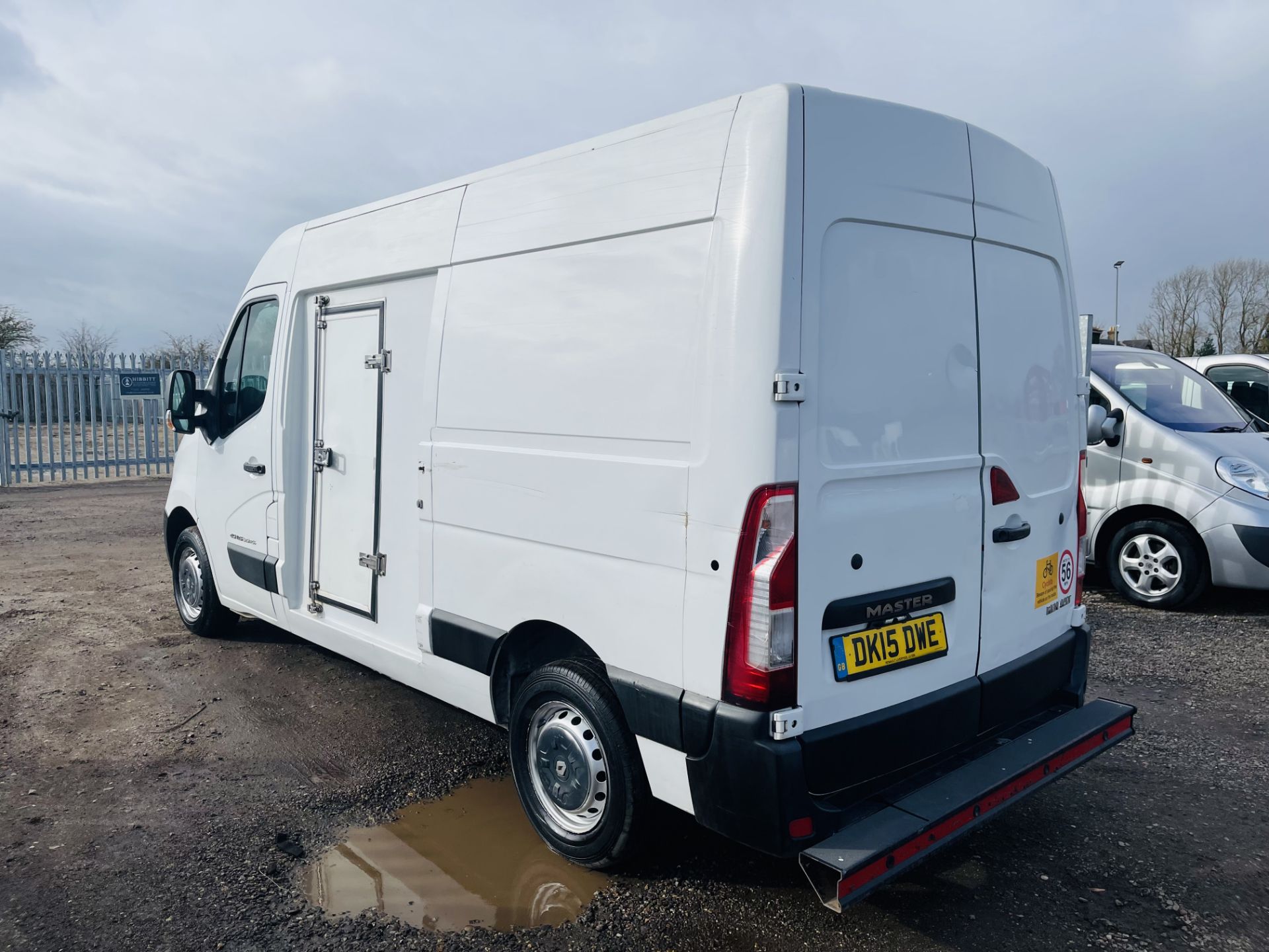 ** ON SALE ** Renault Master 2.3 DCI Business MM35 L2 H2 Fridge/Freezer 2015 '15 Reg' - Image 9 of 20