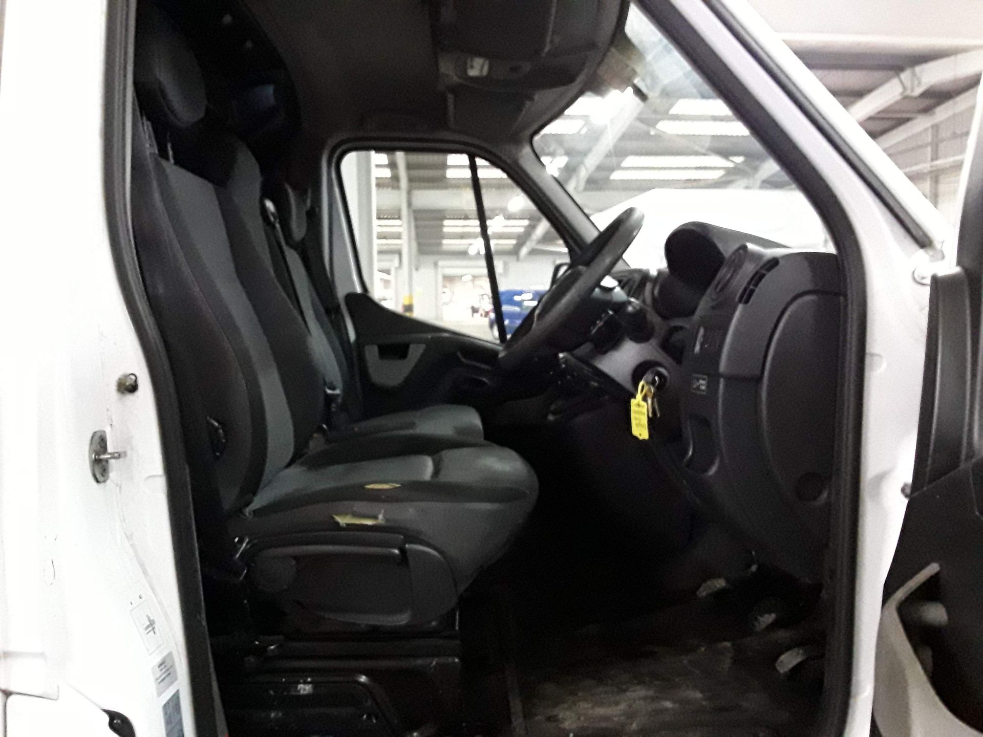 ** ON SALE ** Renault Master LL35 2.3 DCI Business Energy L3 Luton Lowloader 2018 '68 Reg' Euro 6 - Image 8 of 12