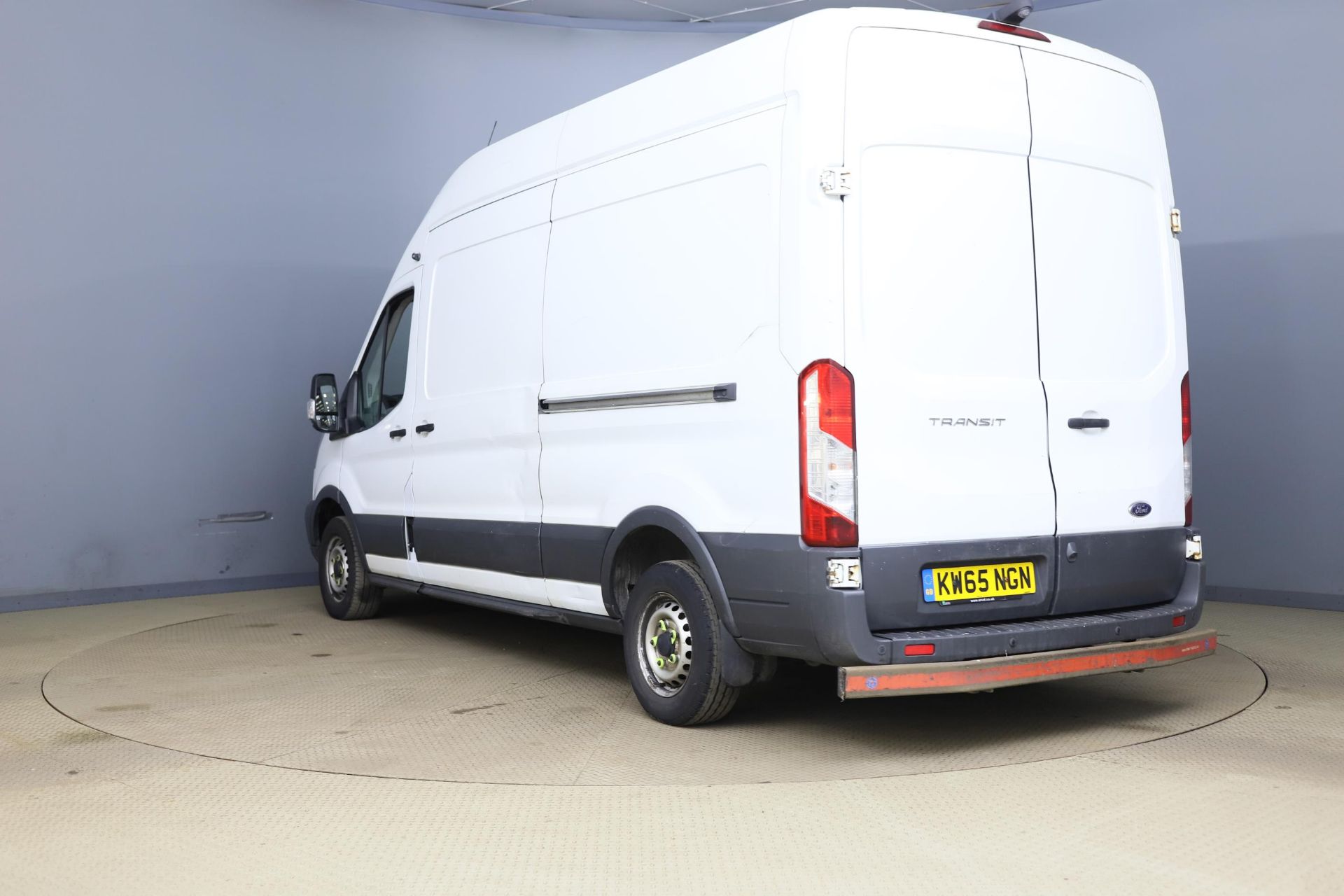 ** ON SALE ** Ford Transit 2.2 TDCI 125 L3 H3 2016 '65 Reg' A/C - Long Wheel Base - Parking Sensors - Image 5 of 12