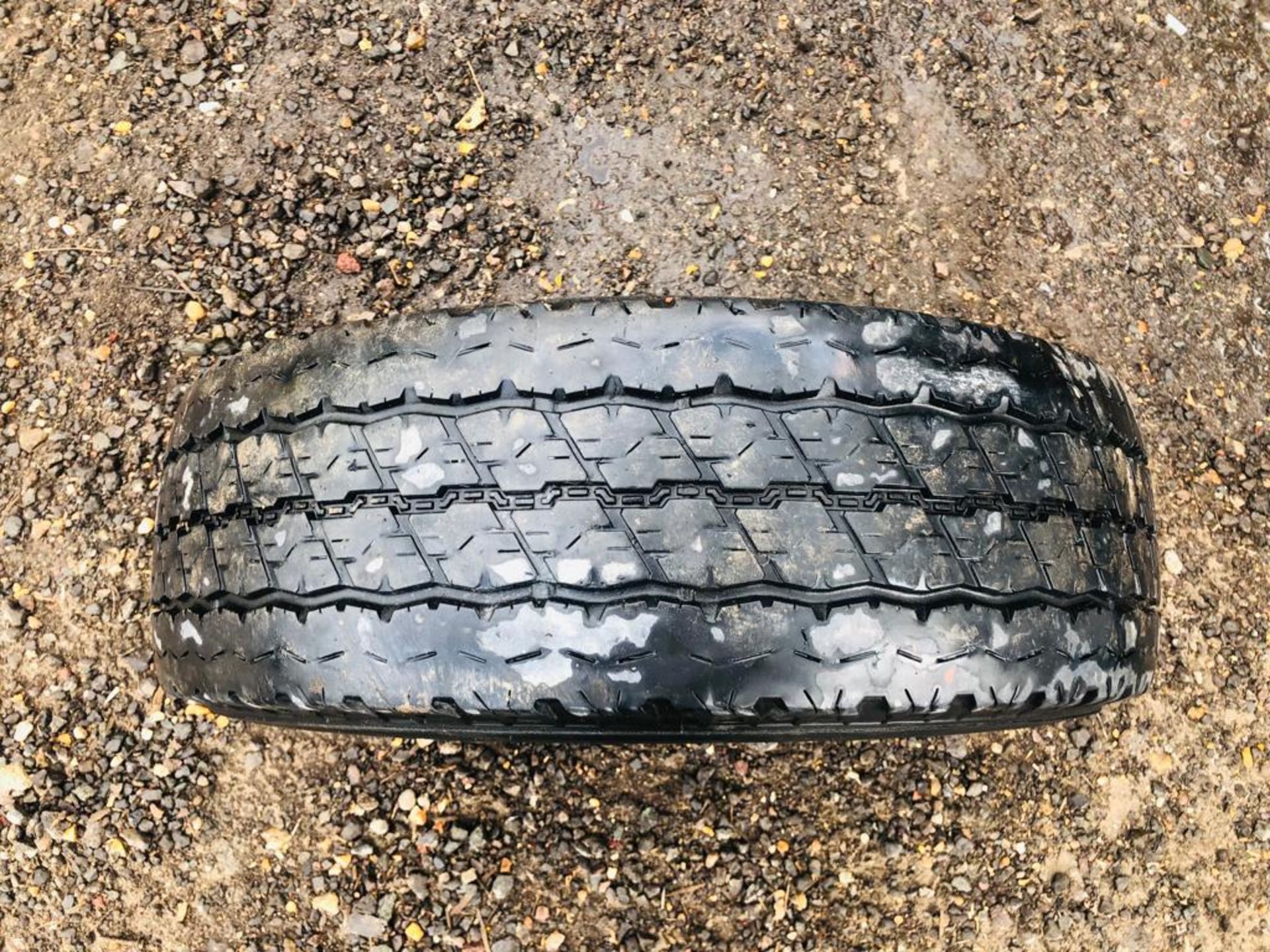 Tyre 215/70R15C - Image 3 of 3