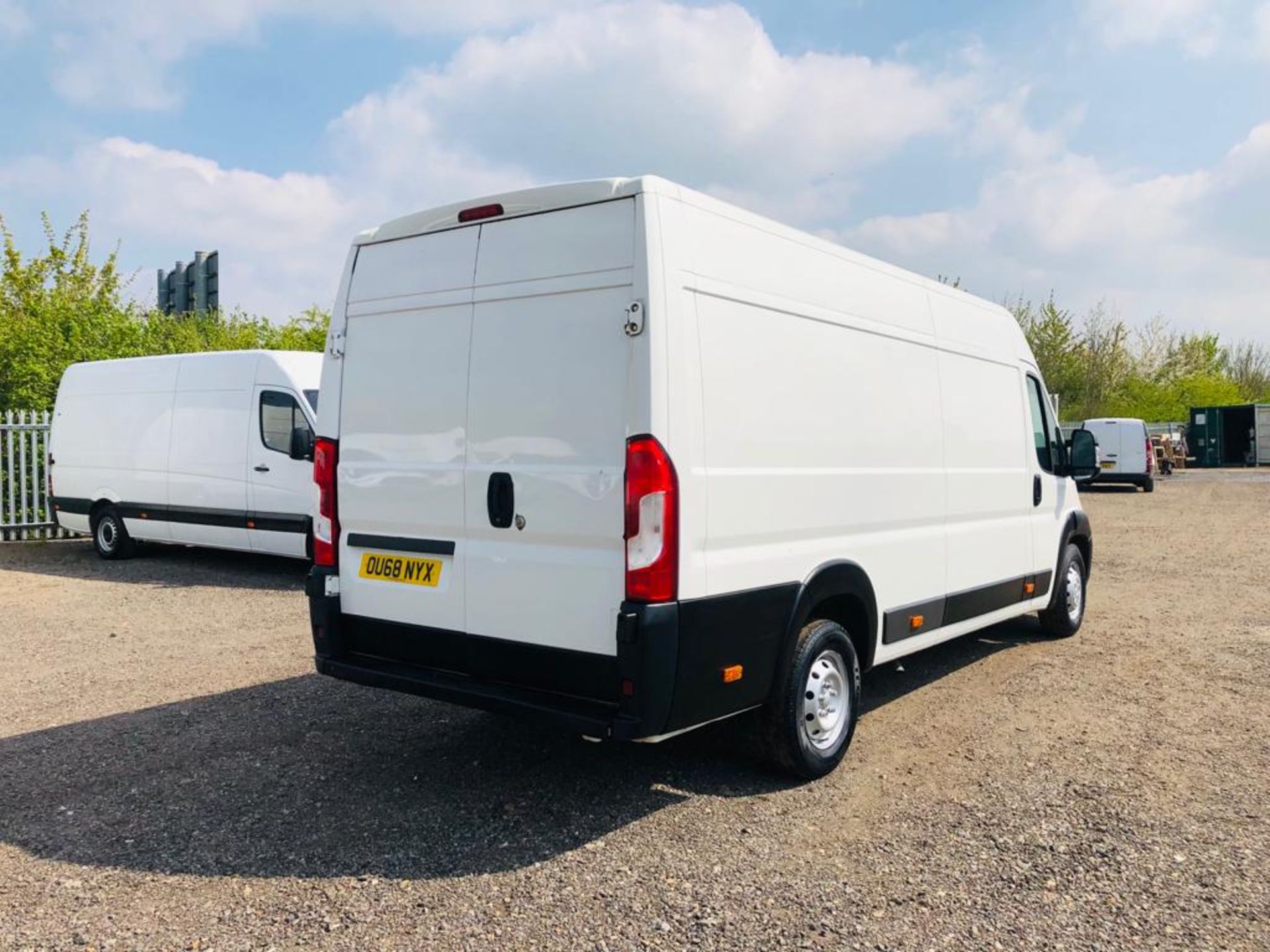 ** ON SALE ** Peugeot Boxer 2.0 BLUEHDI L4 H2 Professional 2018 '68 Reg' - A/C - Euro 6 - ULEZ - Image 13 of 24