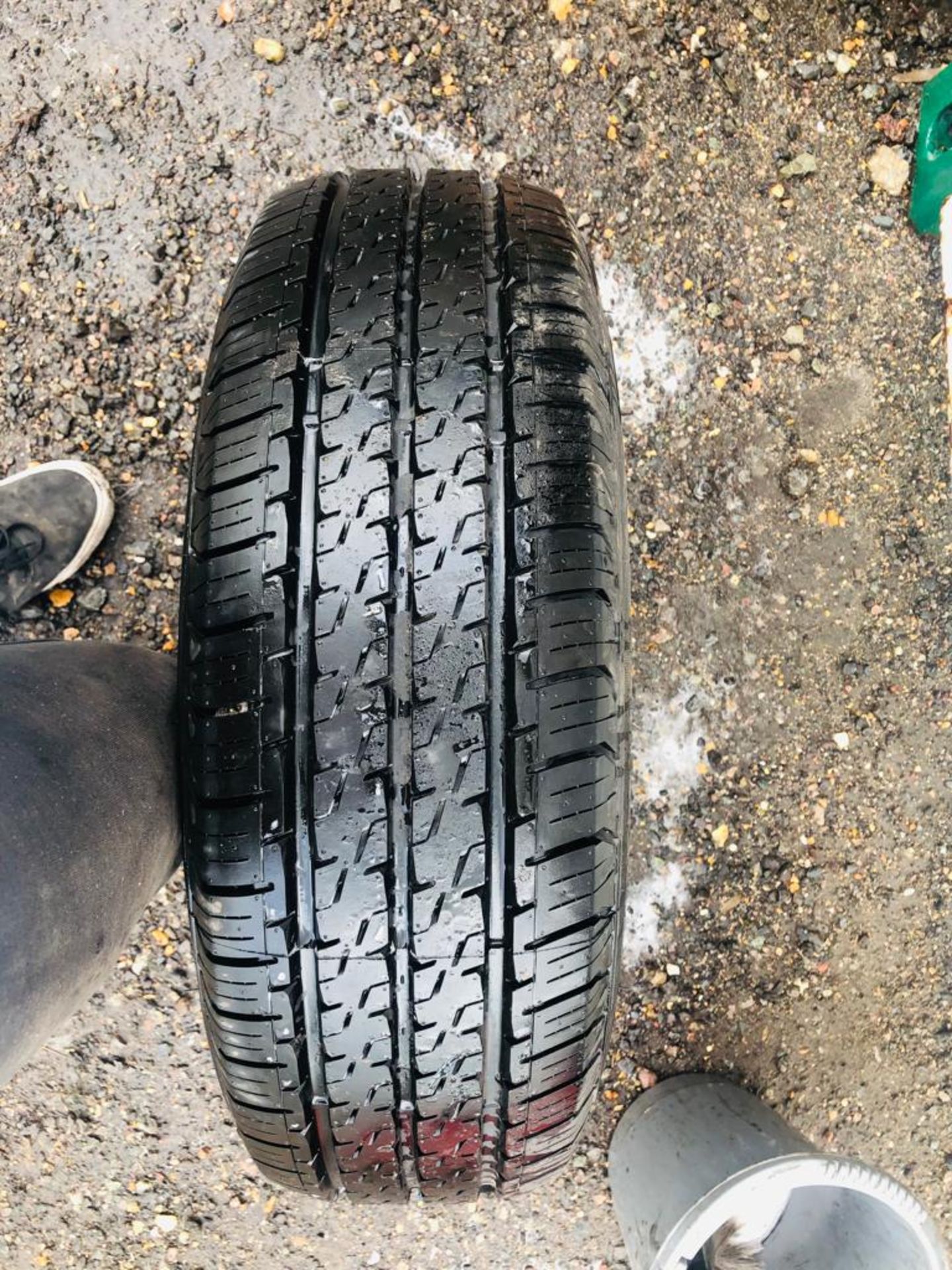 Tyre 215/70R15C - Image 3 of 3