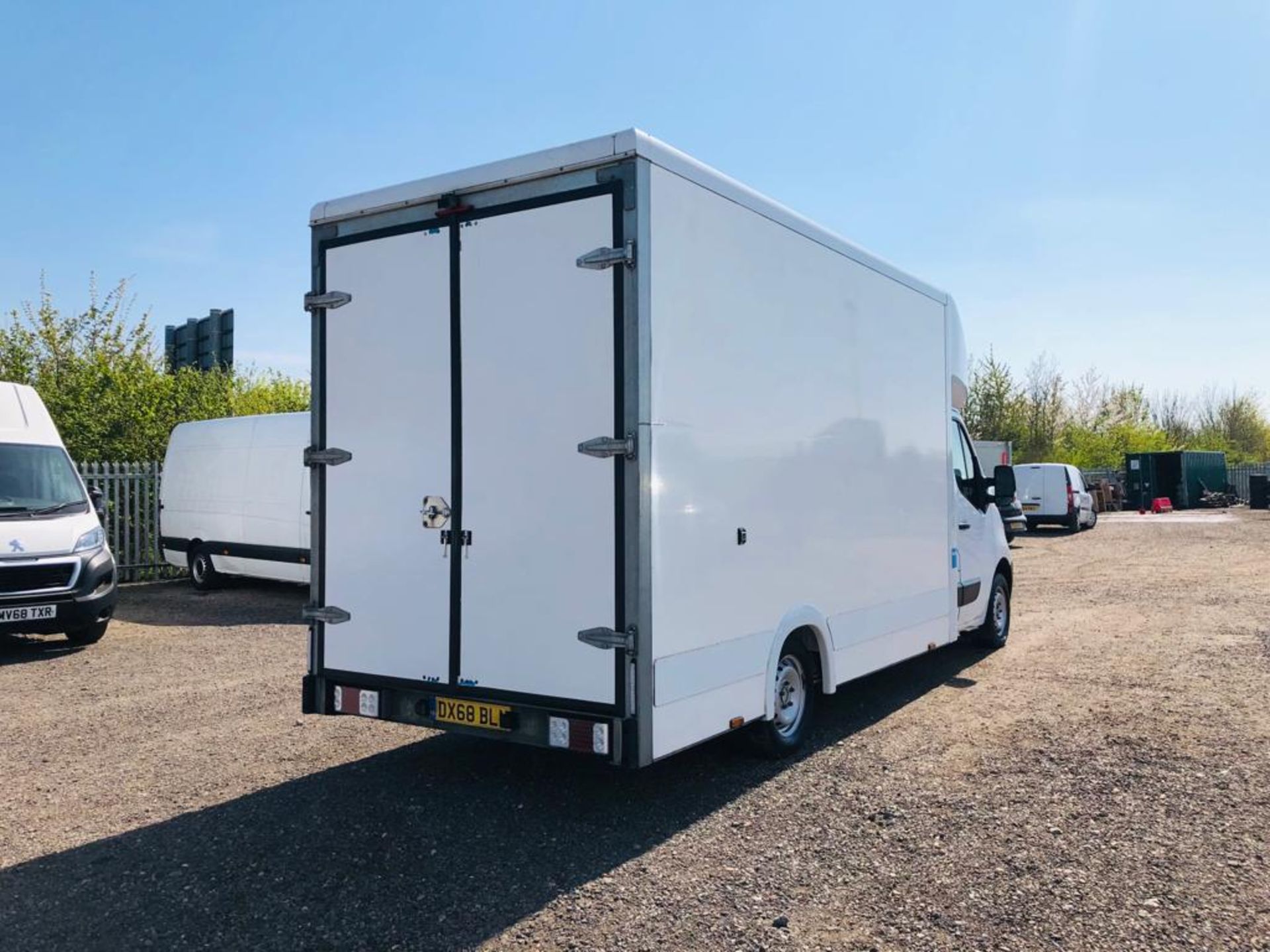 Renault Master LL35 2.3 DCI Business Energy L3 Luton Lowloader 2018 '68 Reg' Euro 6 - ULEZ Compliant - Image 9 of 18