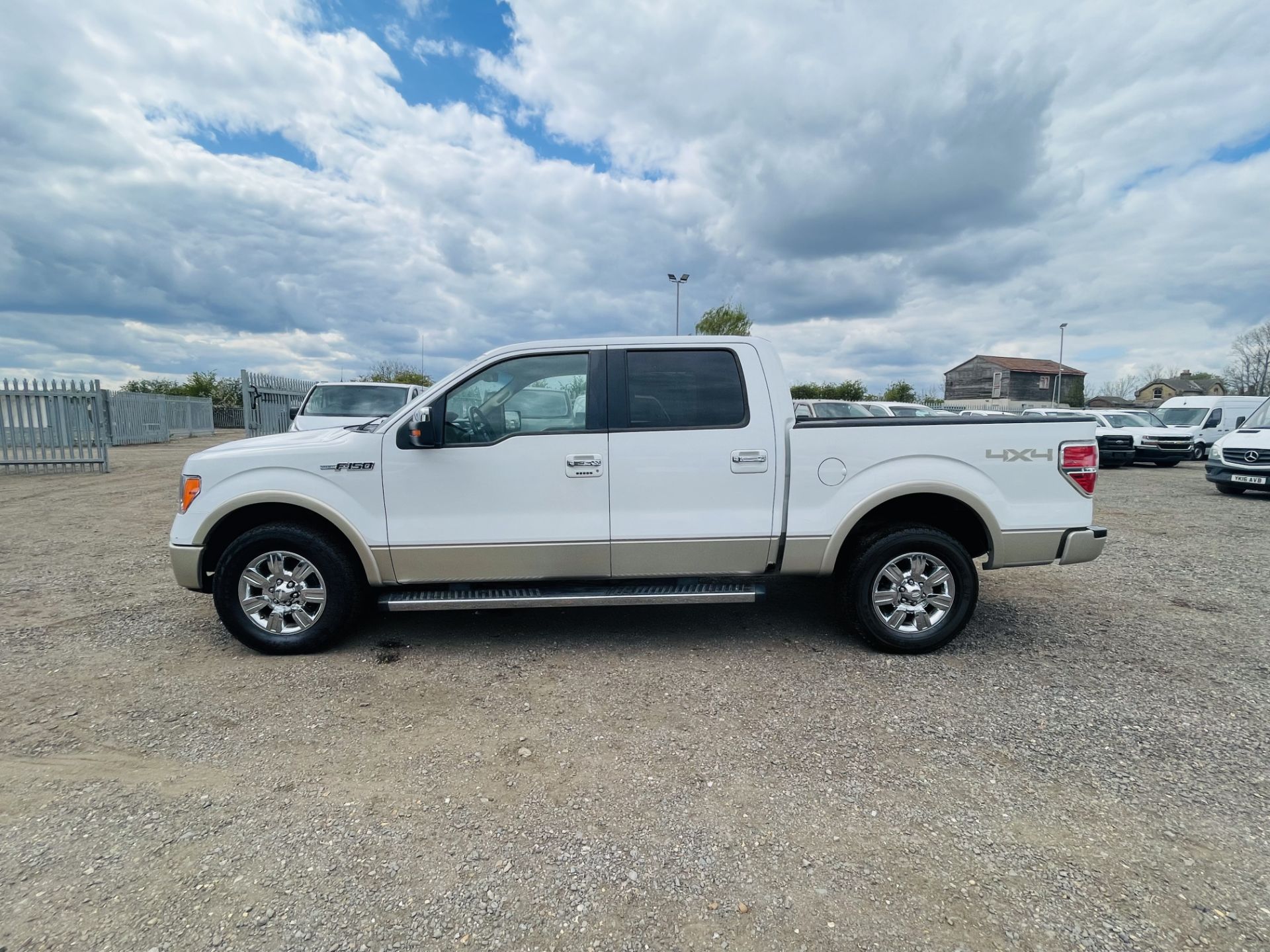 ** ON SALE ** Ford F-150 5.4L V8 Lariat Supercrew 4WD ' 2010 Year' A/C - Full Spec - ULEZ Compliant - Image 7 of 29
