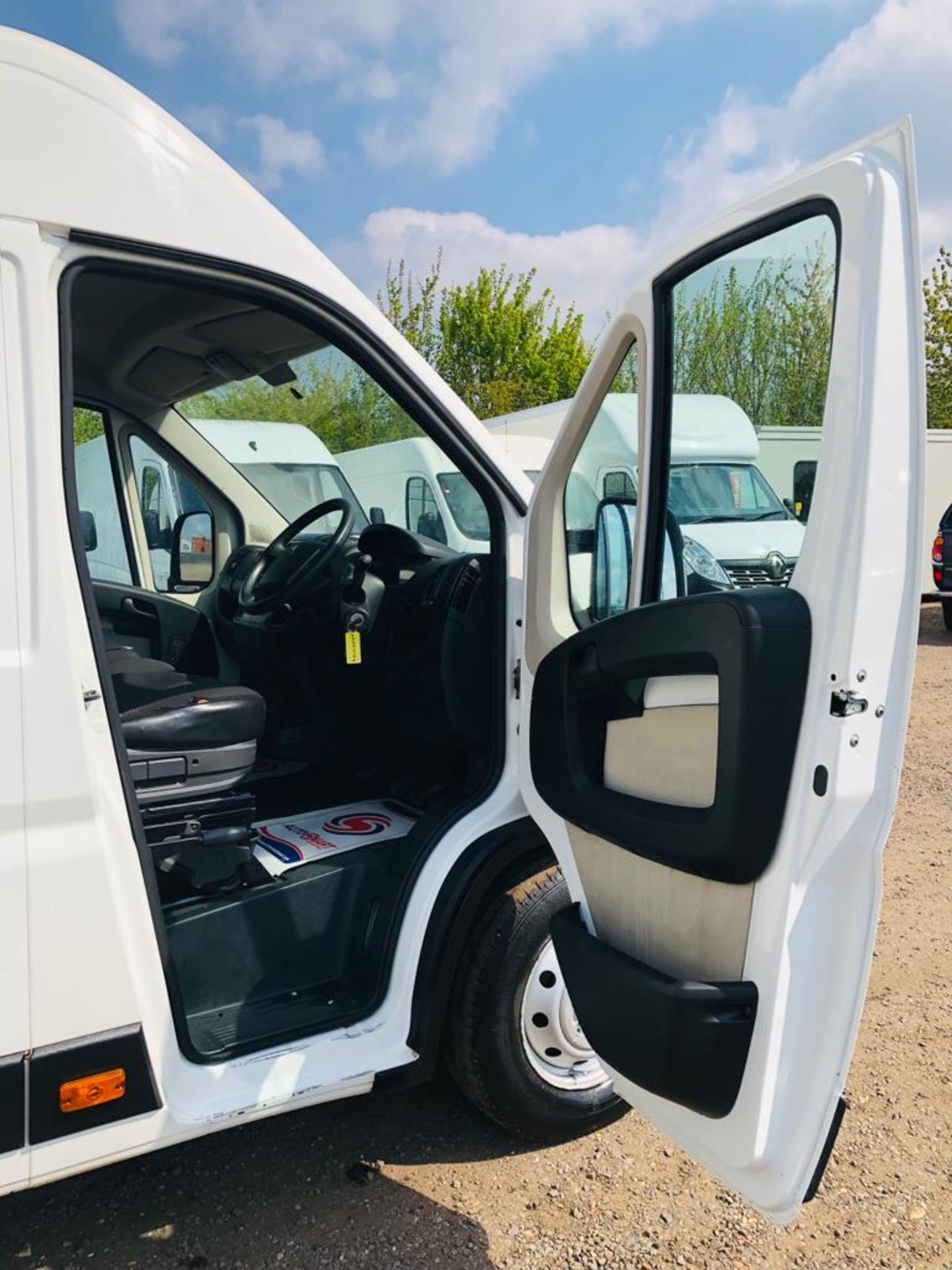 ** ON SALE ** Peugeot Boxer 2.0 BLUEHDI L4 H2 Professional 2018 '68 Reg' - A/C - Euro 6 - ULEZ - Image 19 of 24