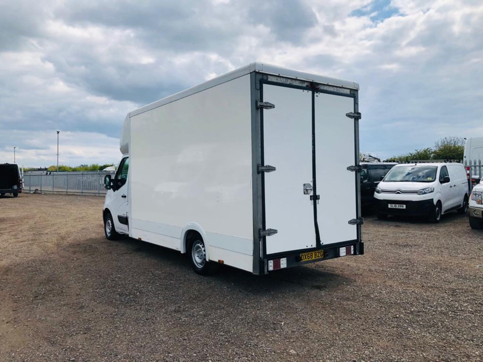 Renault Master LL35 2.3 DCI Business Energy L3 Luton Lowloader 2018 '68 Reg' Euro 6 - ULEZ Compliant - Image 10 of 24