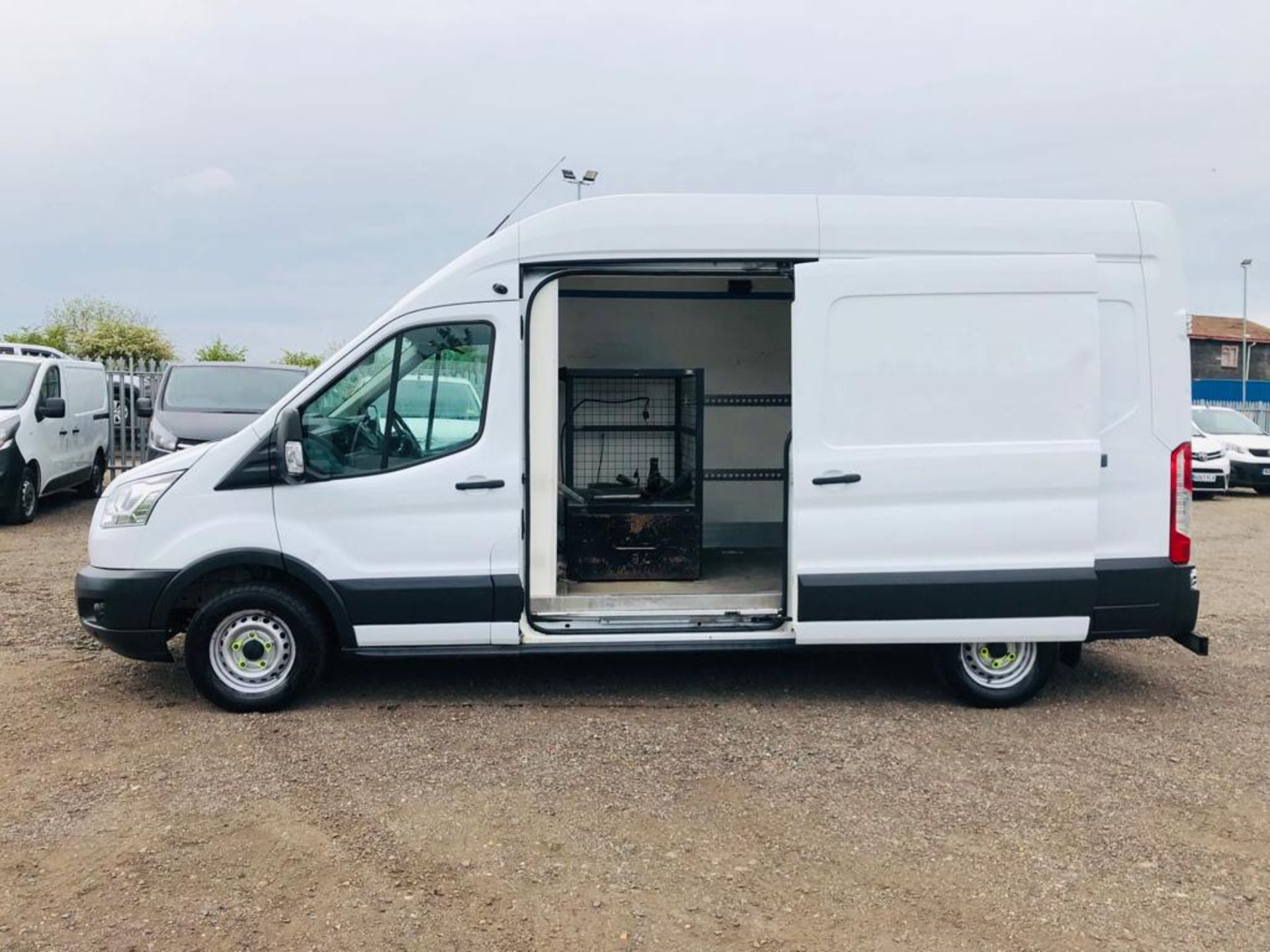 ** ON SALE ** Ford Transit 2.2 TDCI 125 L3 H3 2016 '16 Reg' A/C - Long Wheel Base - Parking Sensors - Image 6 of 23