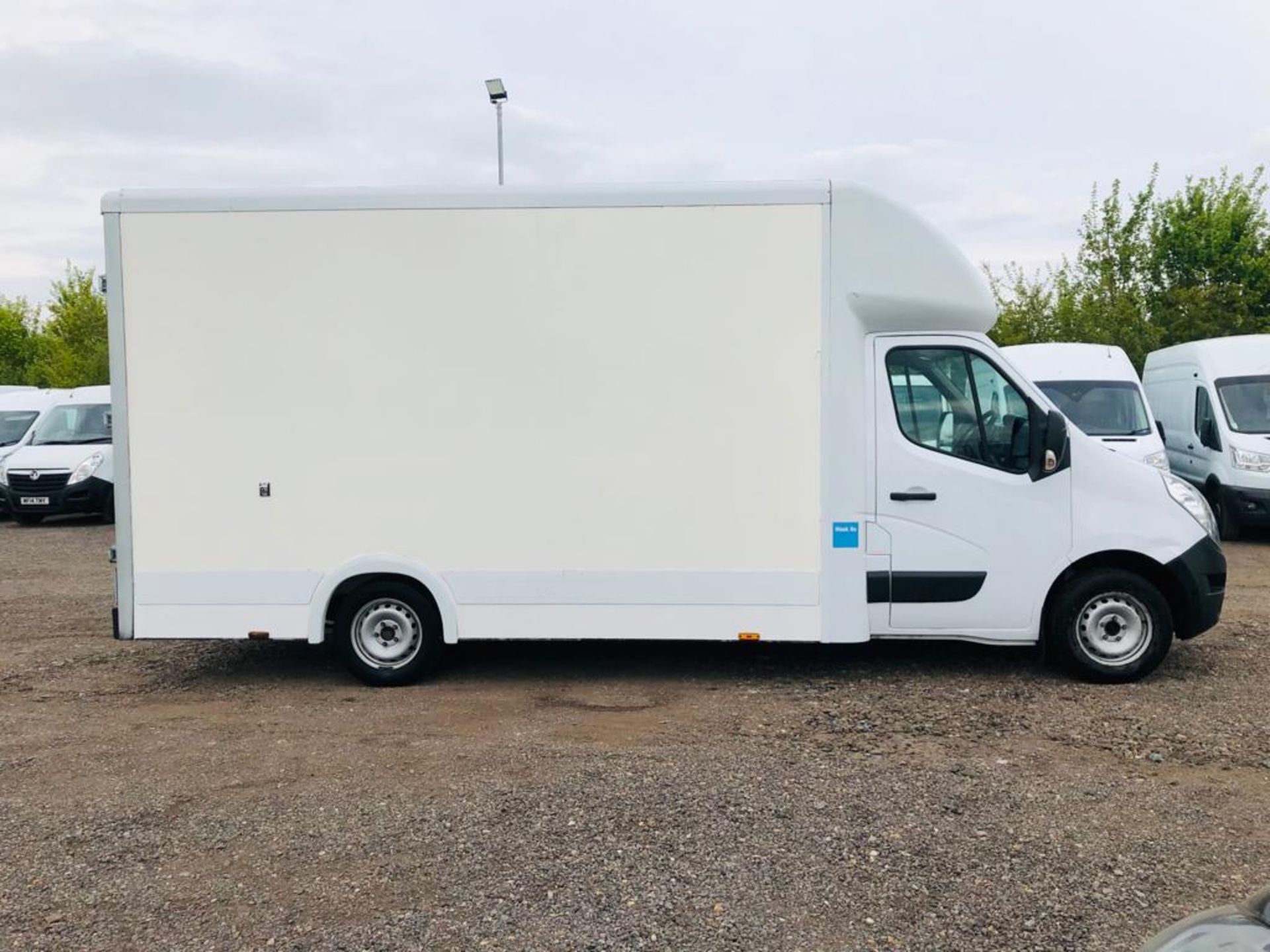 ** ON SALE **Renault Master LL35 2.3 DCI Business Energy L3 Luton Lowloader 2018 '68 Reg' Euro 6