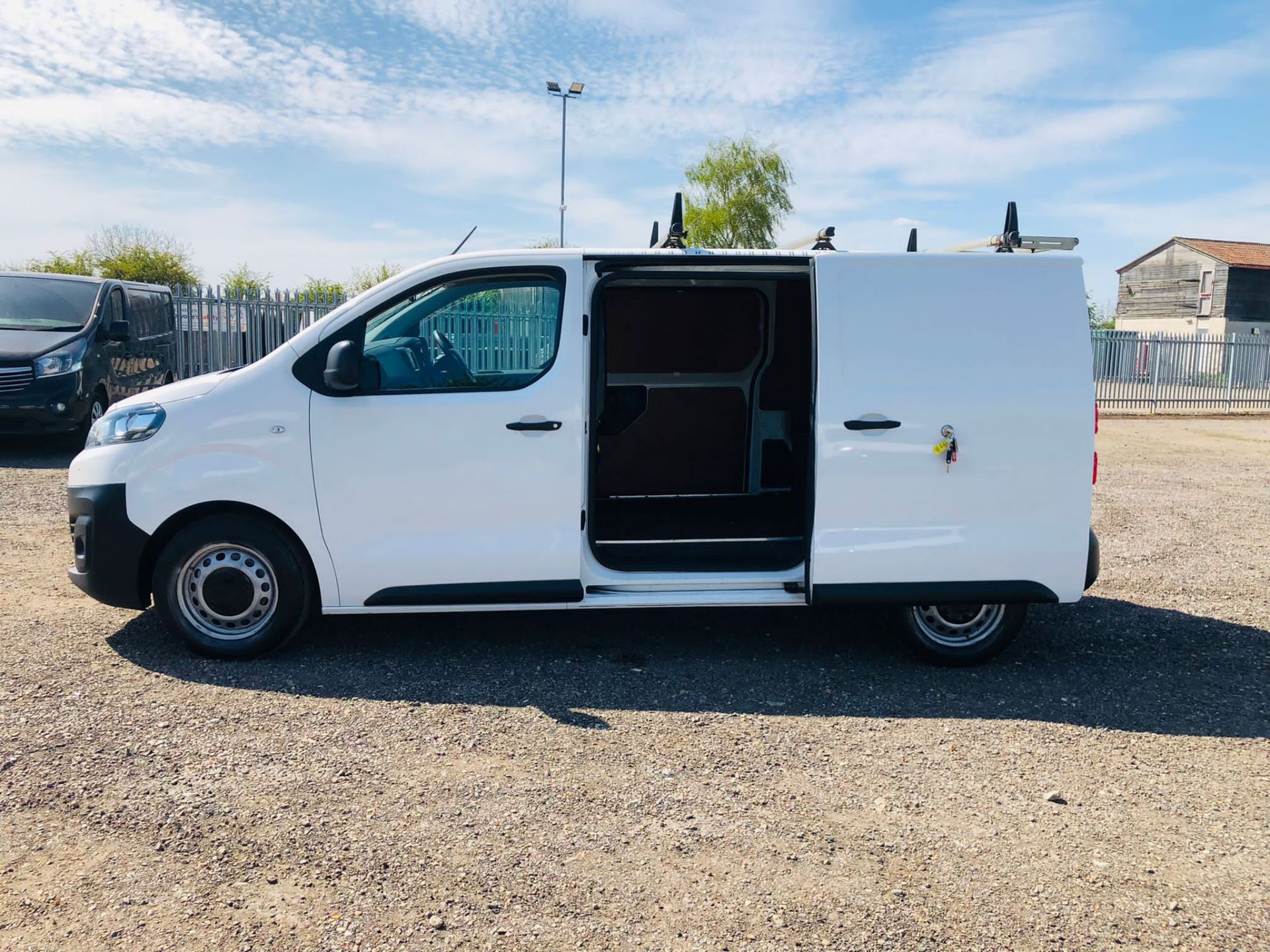 Citroen Dispatch 2.0 BLUEHDI S/S Enterprise 2018 '18 Reg' A/C - Euro 6 - ULEZ Compliant - Image 6 of 21