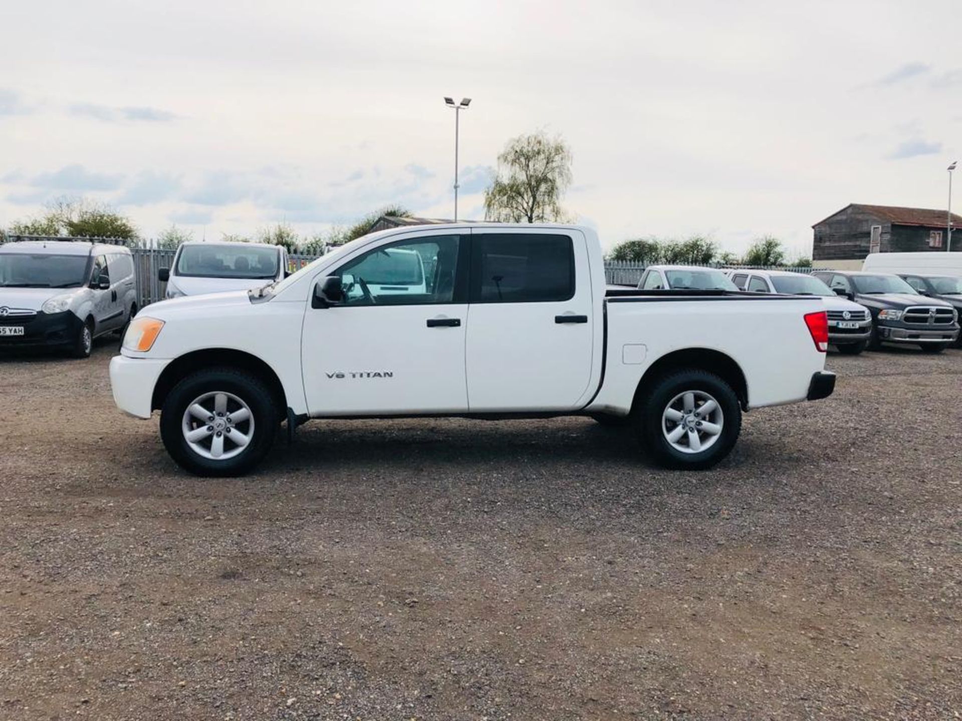 Nissan Titan 5.6L V8 Crew-Cab 4WD '2011 Year' - A/C - 6 Seats - Cruise Control - **ULEZ Compliant** - Image 6 of 22