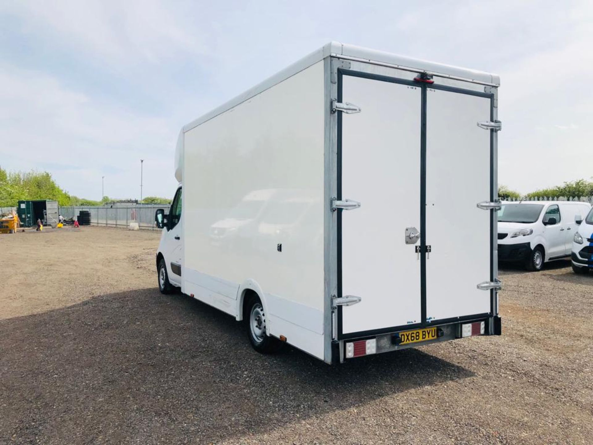 Renault Master LL35 2.3 DCI Business Energy L3 Luton Lowloader 2018 '68 Reg' Euro 6 - ULEZ Compliant - Image 6 of 22