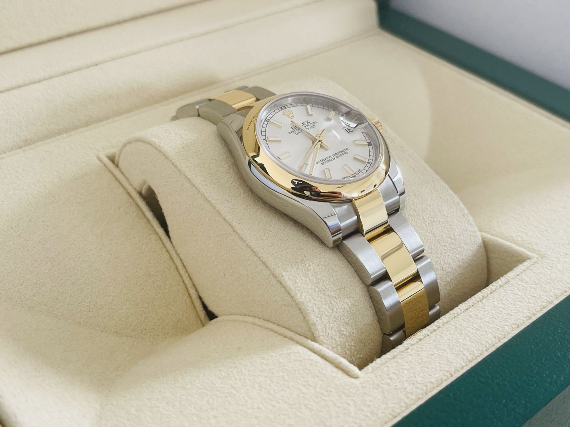 **ON SALE **Rolex Oyster perpetual Datejust 31mm **Brand New*** Un-Worn* Yellow Gold And Oystersteel - Image 5 of 9