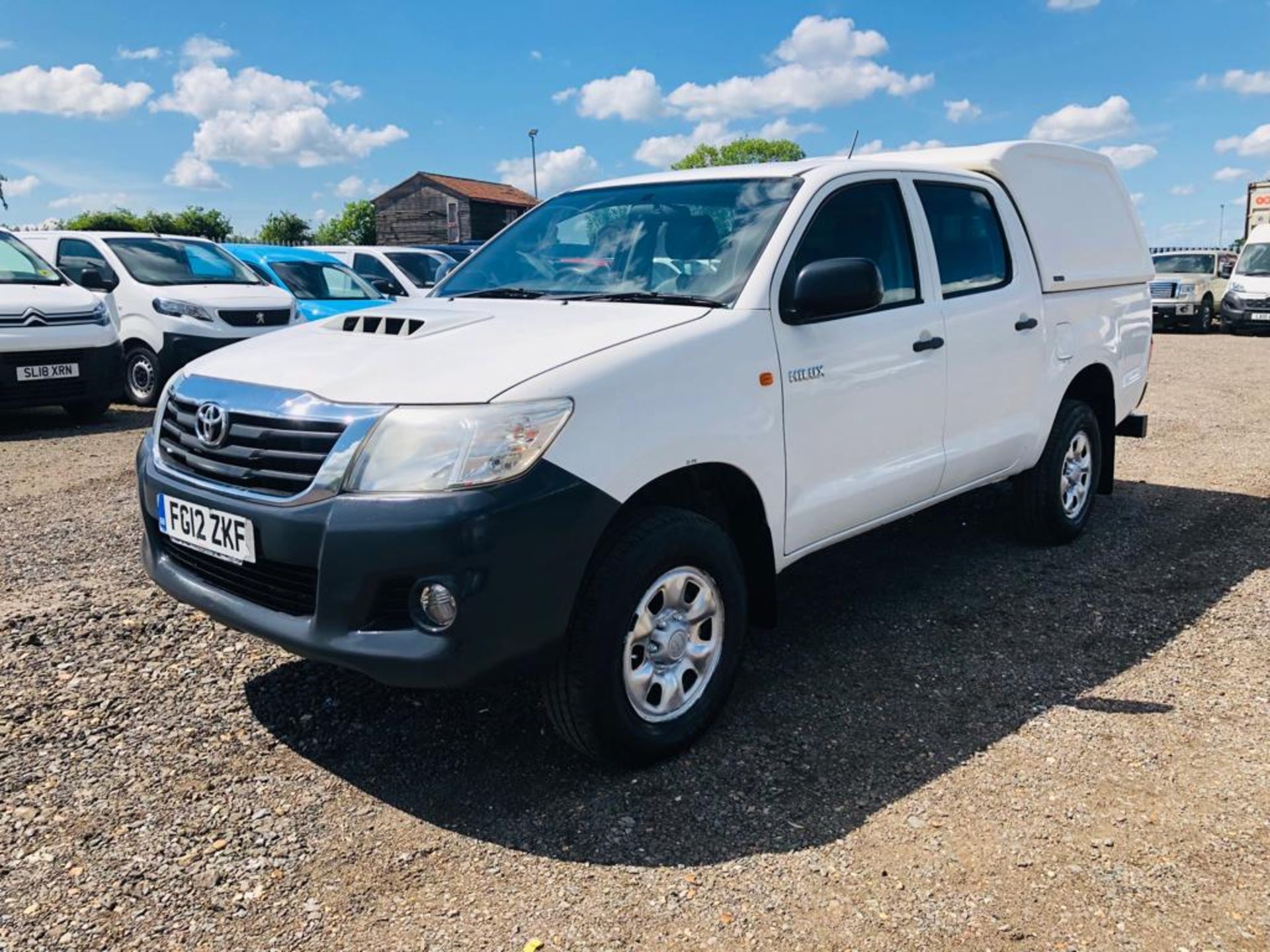 Toyota Hilux HL2 2.5 D-4D 4WD Double cab 2012 ' 12 Reg' - A/C - Elec pack - Image 2 of 30