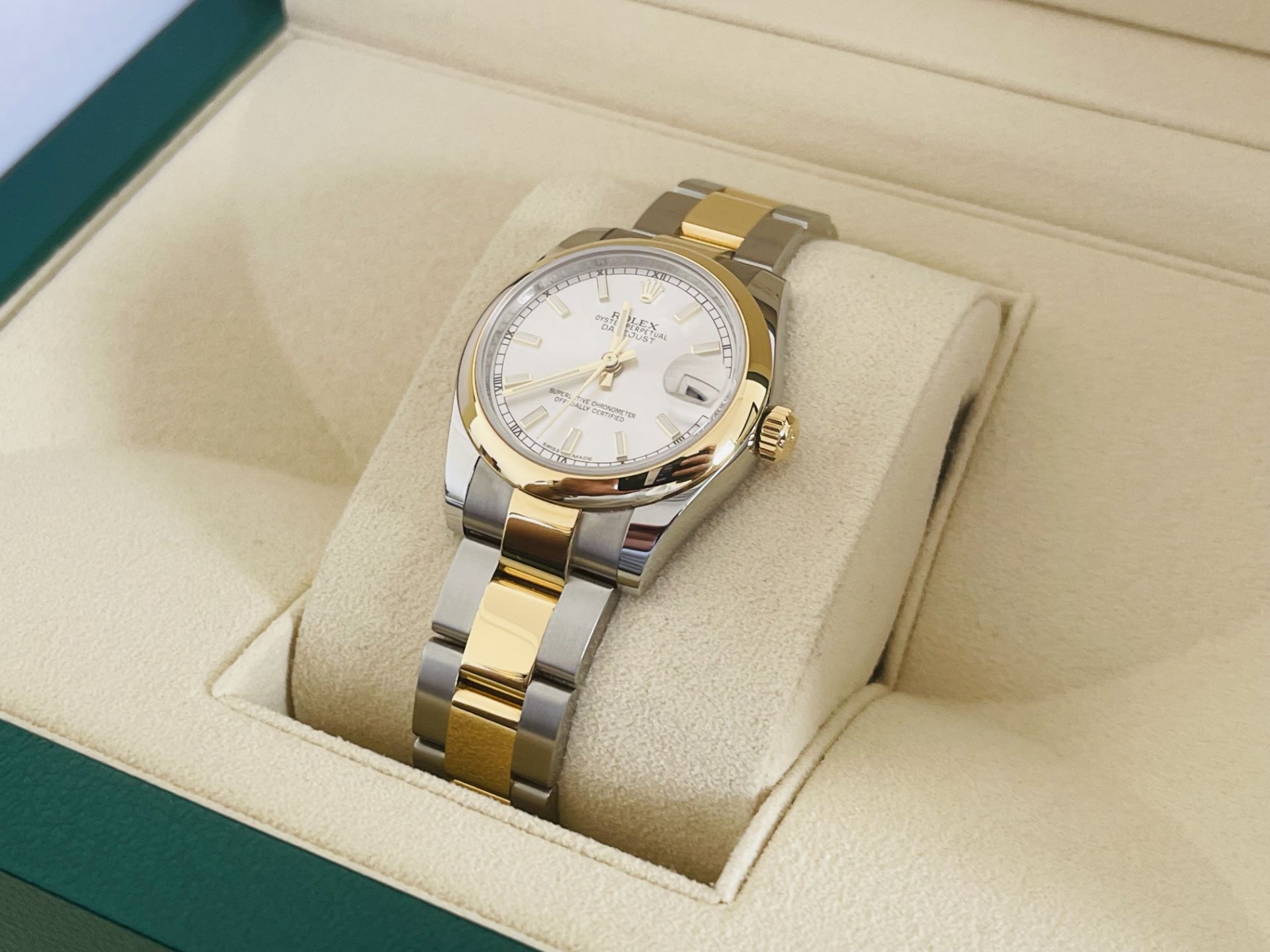 **ON SALE **Rolex Oyster perpetual Datejust 31mm **Brand New*** Un-Worn* Yellow Gold And Oystersteel - Image 4 of 9