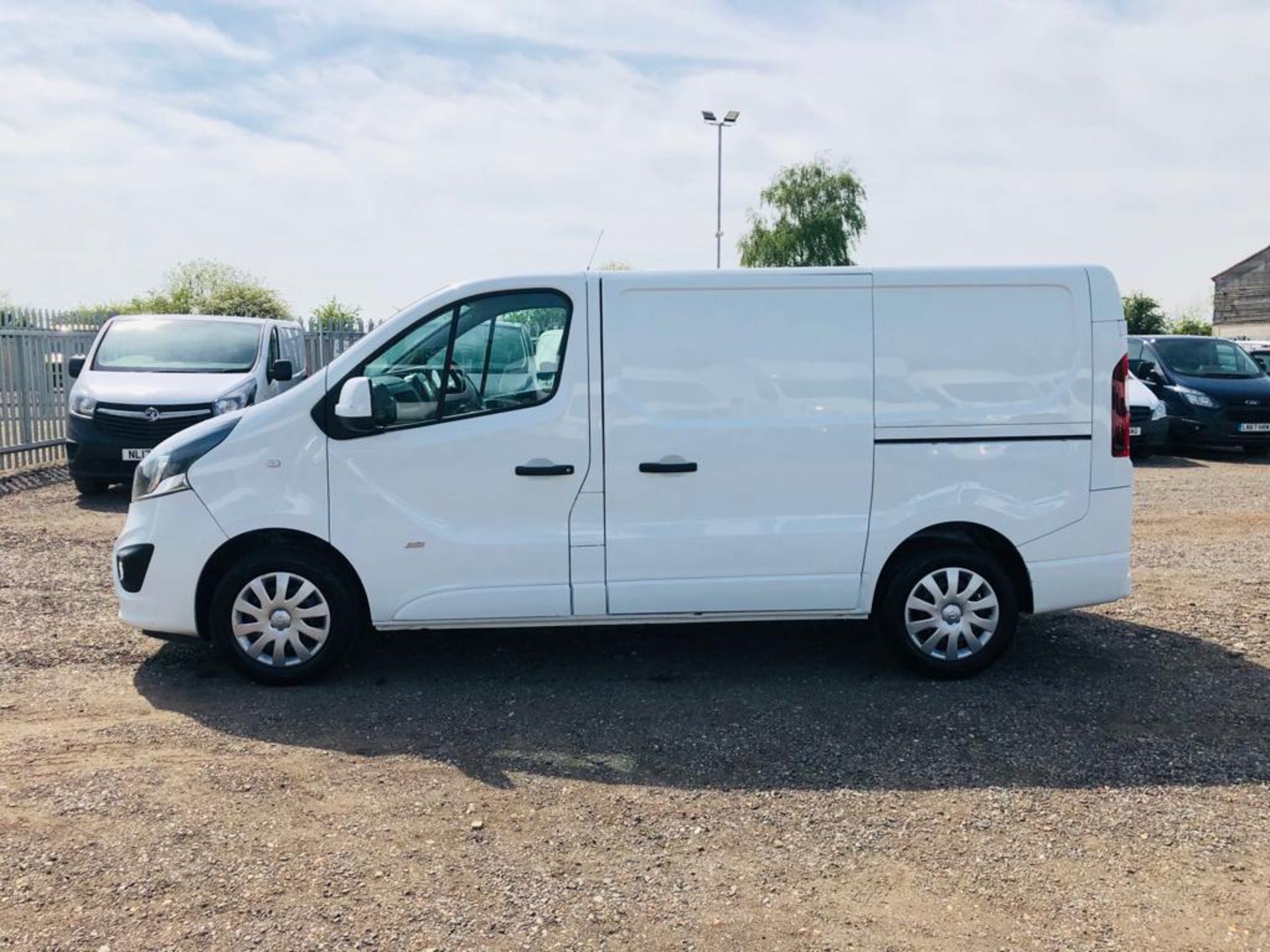 Vauxhall Vivaro 1.6 CDTI 125 Blueinjection Sportive L1 H1 2017 '66 Reg' - Euro 6 - ULEZ Compliant - Image 5 of 24