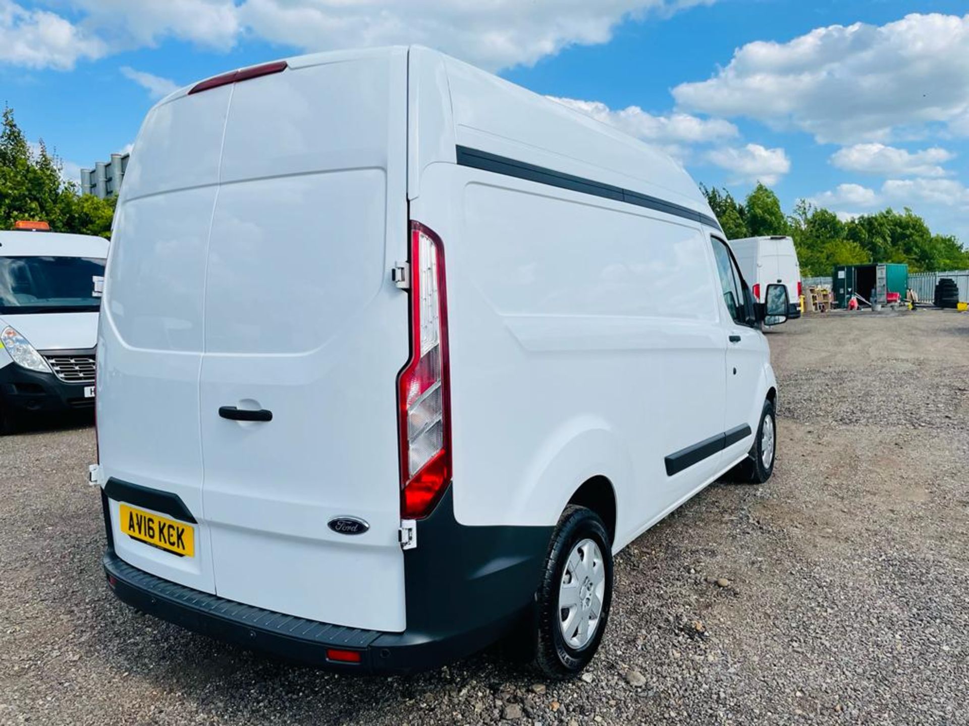 Ford Transit 2.2L TDCI 100 290 E-Tec L1 H3 Trend 2016 '16 Reg' A/C - Cruise Control - Image 8 of 18