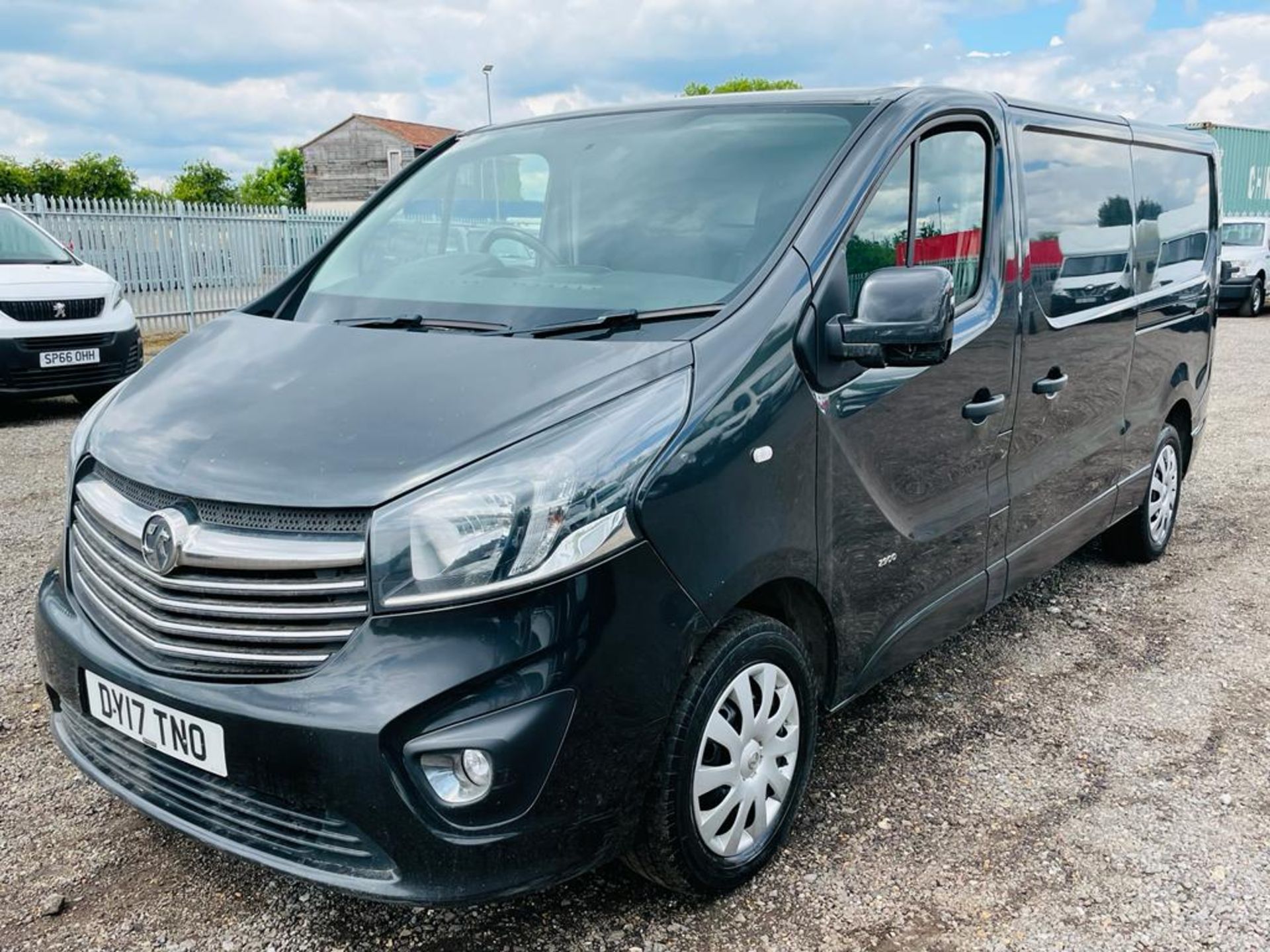 Vauxhall Vivaro 1.6 CDTI BITurbo Sportive L2 H1 2017 '17 Reg' Euro 6 - ULEZ Compliant - A/C - Image 3 of 15