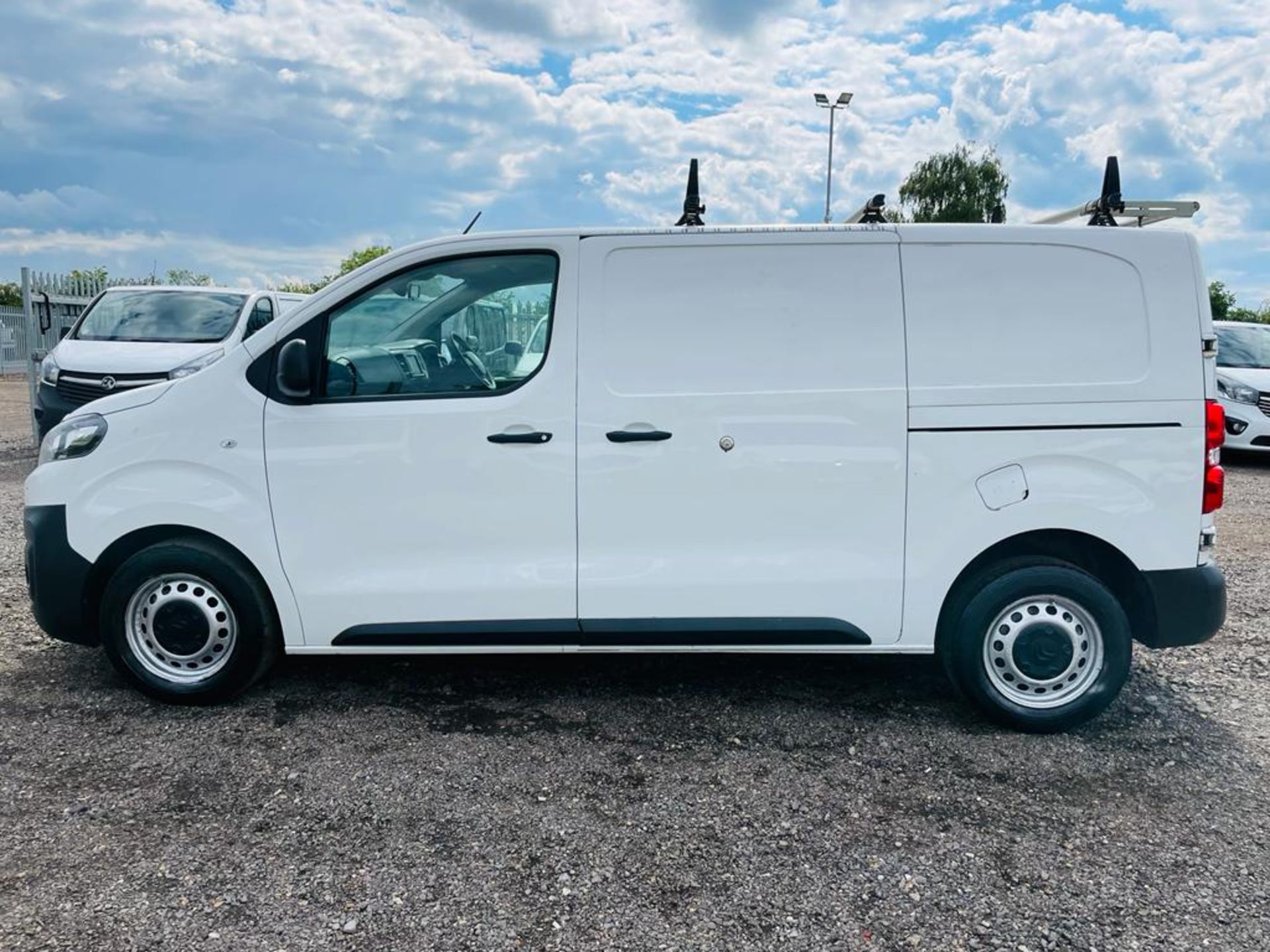 Citroen Dispatch 2.0 BLUEHDI S/S Enterprise 2018 '18 Reg' A/C - Euro 6 - ULEZ Compliant - Image 4 of 17