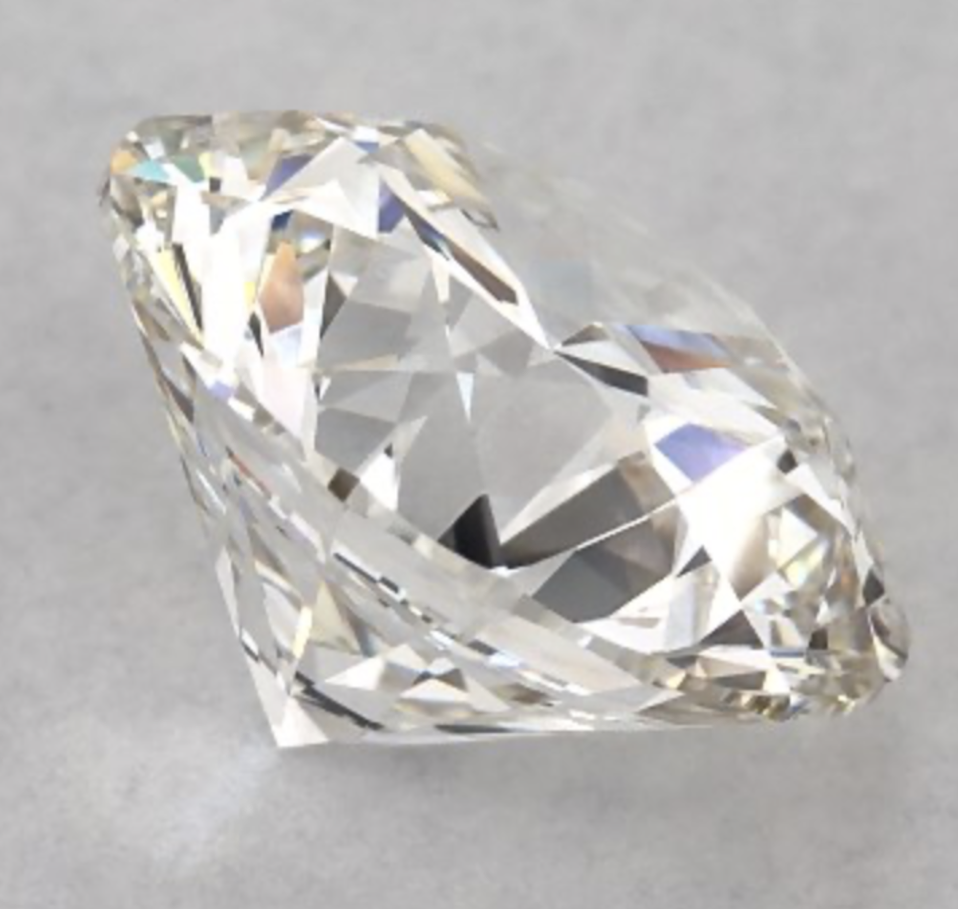 ** ON SALE ** Certified Brilliant Cut Diamond 2.10 CT ( Natural ) **VS1 H colour** Full Certificate - Image 2 of 11