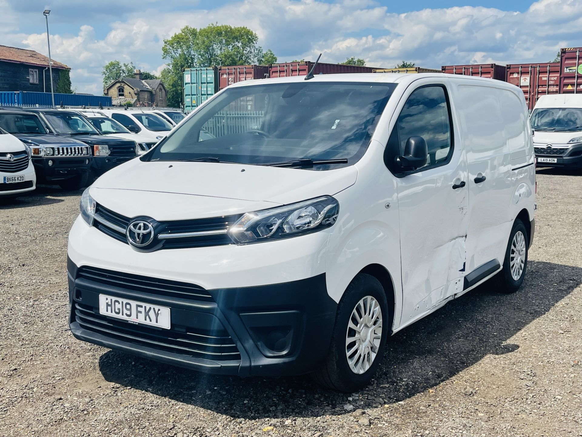 ** ON SALE ** Toyota ProAce 1.6 D 95 Compact Icon 2019 '19 Reg' A/C - Euro 6 - ULEZ Compliant - Image 4 of 19