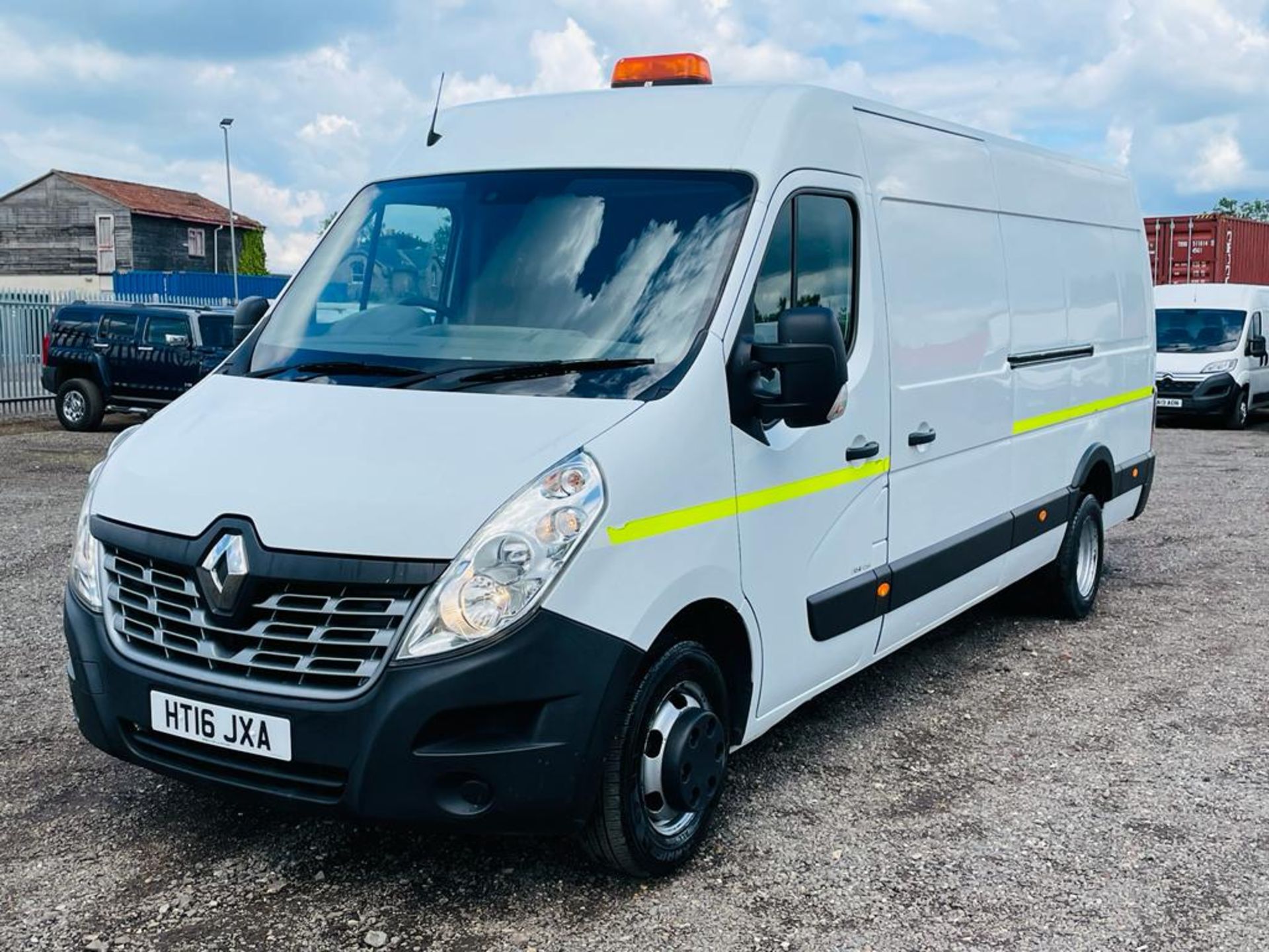 ** ON SALE ** Renault Master 2.3 DCI LMI35 Business L4 H2 RWD 2016 '16 Reg' Twin Rear Axle - 3500kg - Image 3 of 16