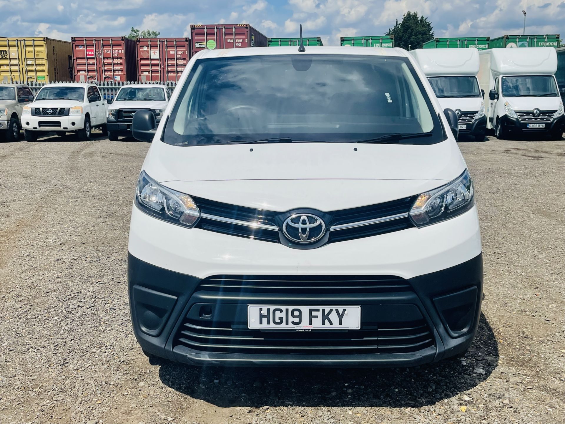 ** ON SALE ** Toyota ProAce 1.6 D 95 Compact Icon 2019 '19 Reg' A/C - Euro 6 - ULEZ Compliant - Image 3 of 19