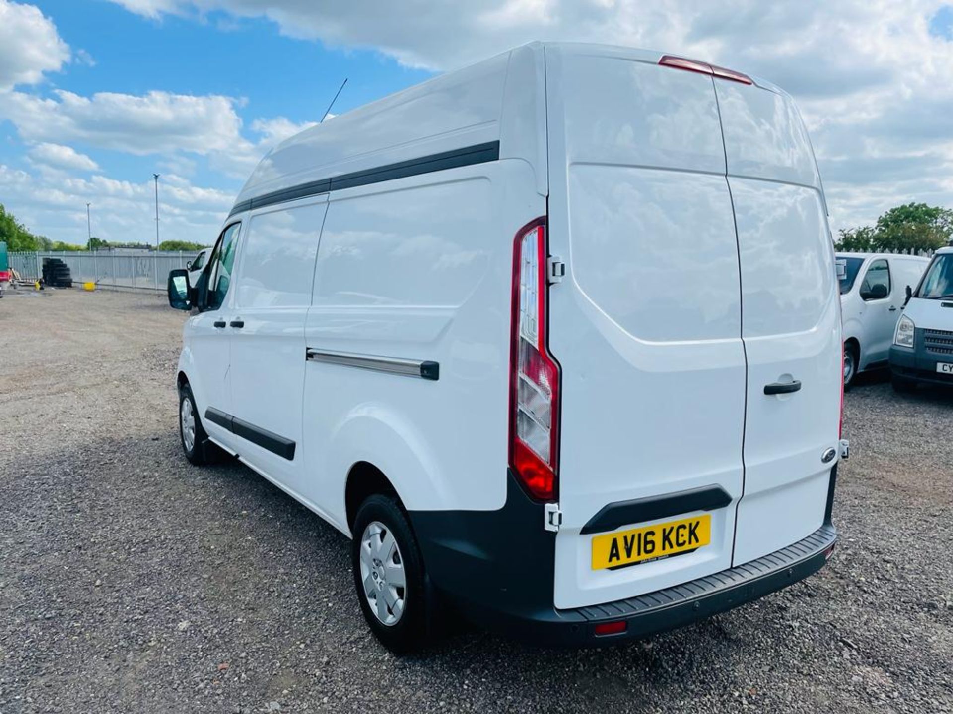 Ford Transit 2.2L TDCI 100 290 E-Tec L1 H3 Trend 2016 '16 Reg' A/C - Cruise Control - Image 7 of 18