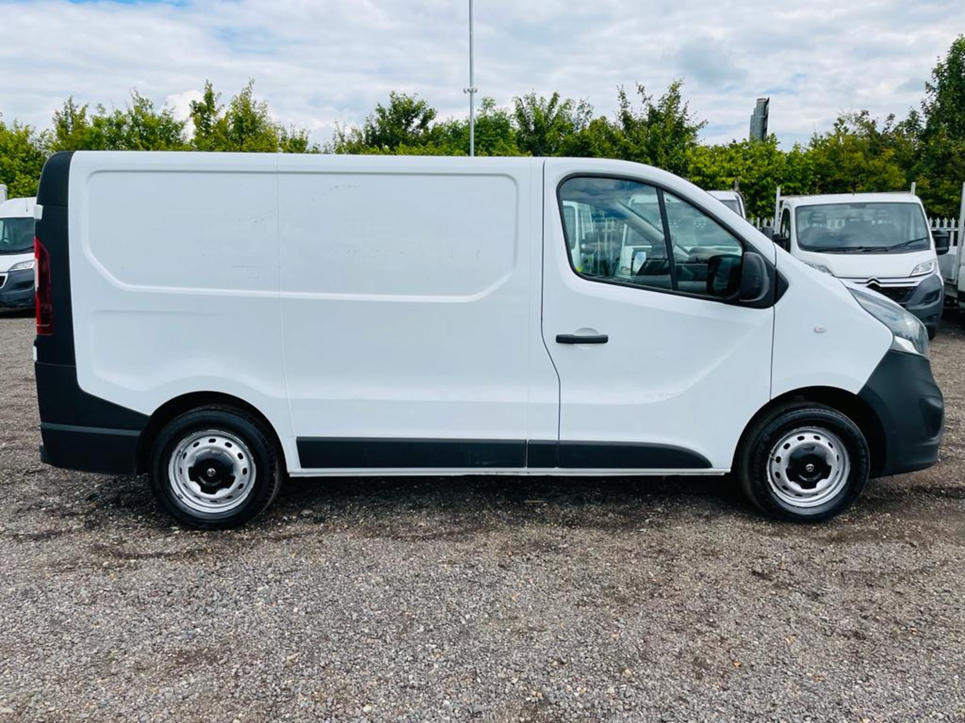 ** ON SALE **Vauxhall Vivaro 1.6 CDTI 2700 BlueInjection L1 H1 2017 '17 Reg' Euro 6 ULEZ Compliant - Image 10 of 16