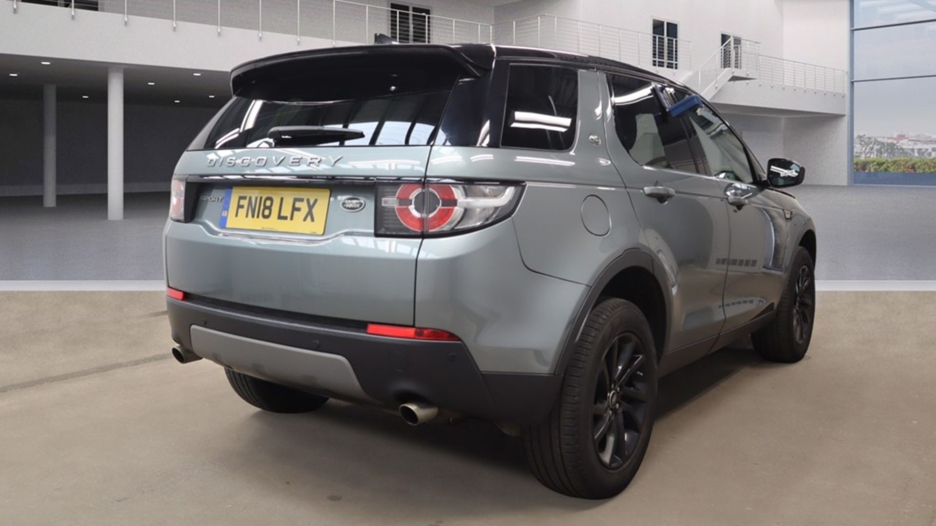 Land Rover Discovery Sport 2.0 180 TD4 SE Tech 2018 '18 Reg' 7 Seats - Sat Nav - ULEZ Compliant - Image 4 of 9