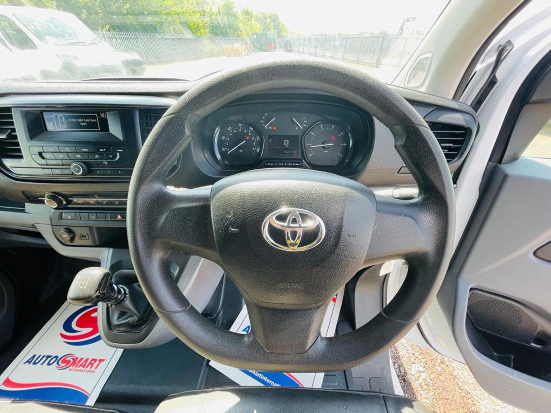 ** ON SALE ** Toyota ProAce 2.0 D 120 Comfort LWB 2018 '67 Reg' A/C - Euro 6 - ULEZ Compliant - Image 15 of 23