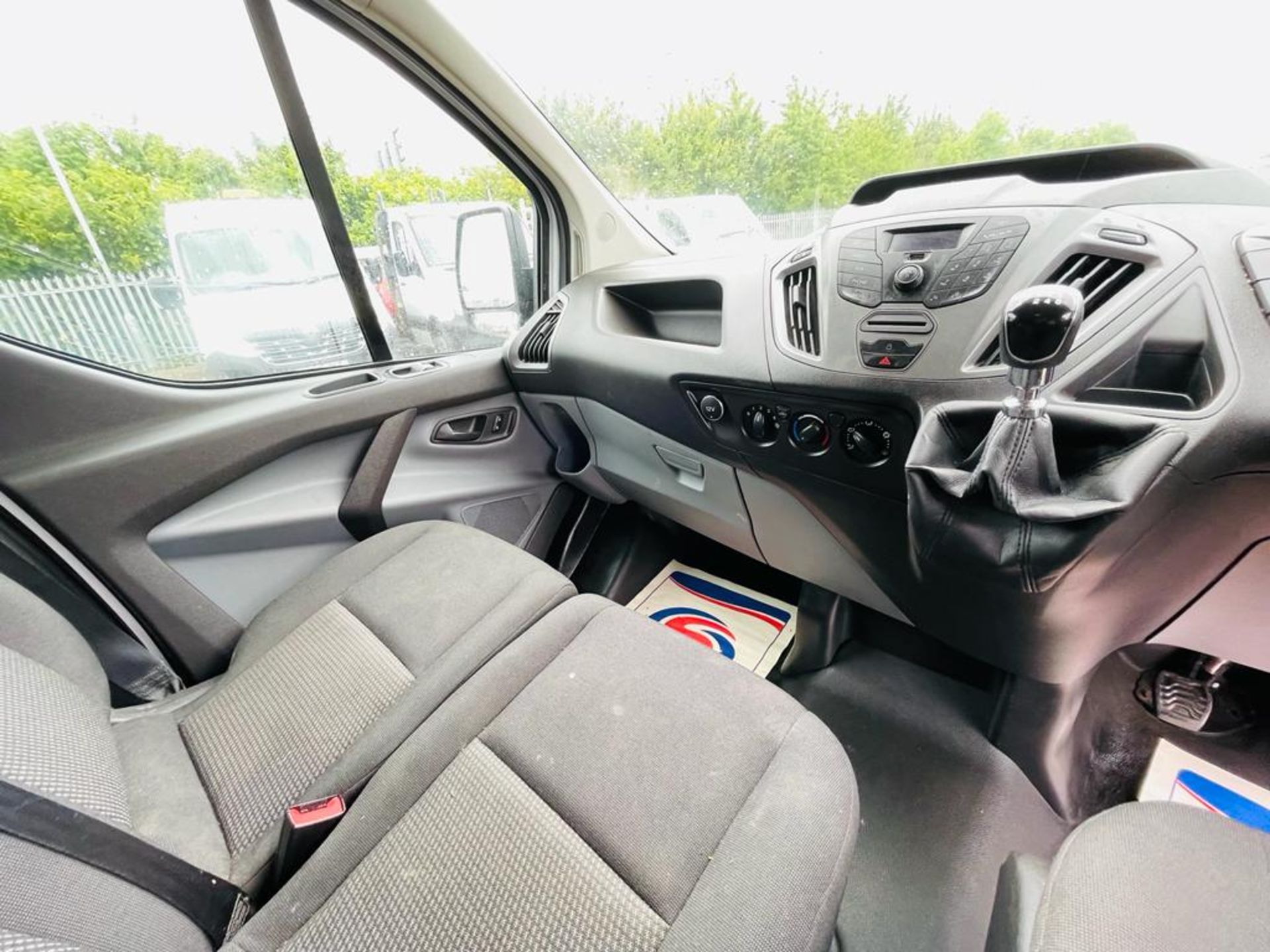 Ford Transit Custom 2.0 TDCI 105 290 L1 H1 2018 '67 Reg' - Euro 6 - ULEZ Compliant Long wheel base - Image 11 of 16