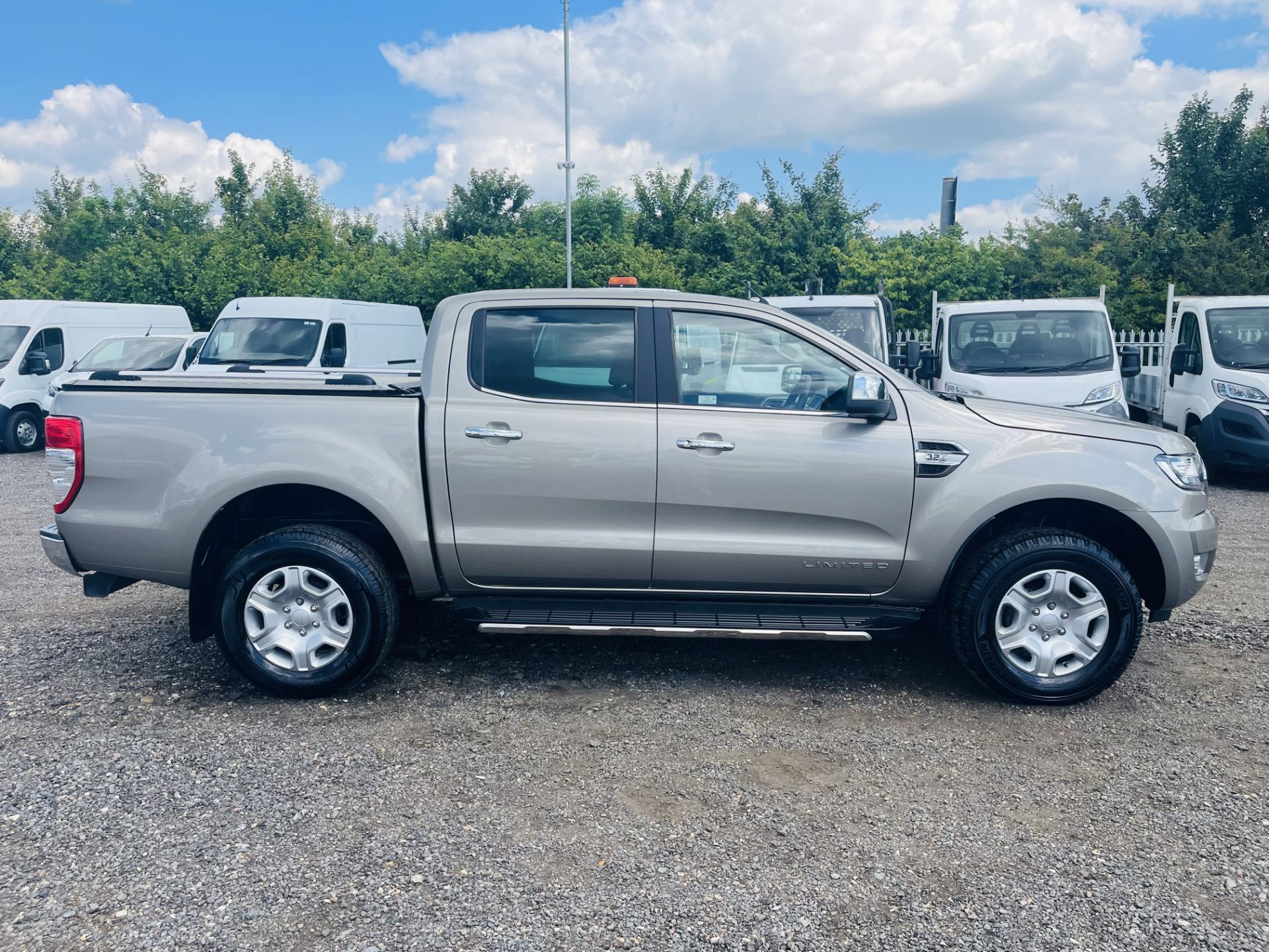 ** ON SALE ** Ford Ranger 3.2 TDCI Limited 2018 '68 Reg' Auto 4WD - Sat Nav - A/C - Euro 6 - Image 14 of 35