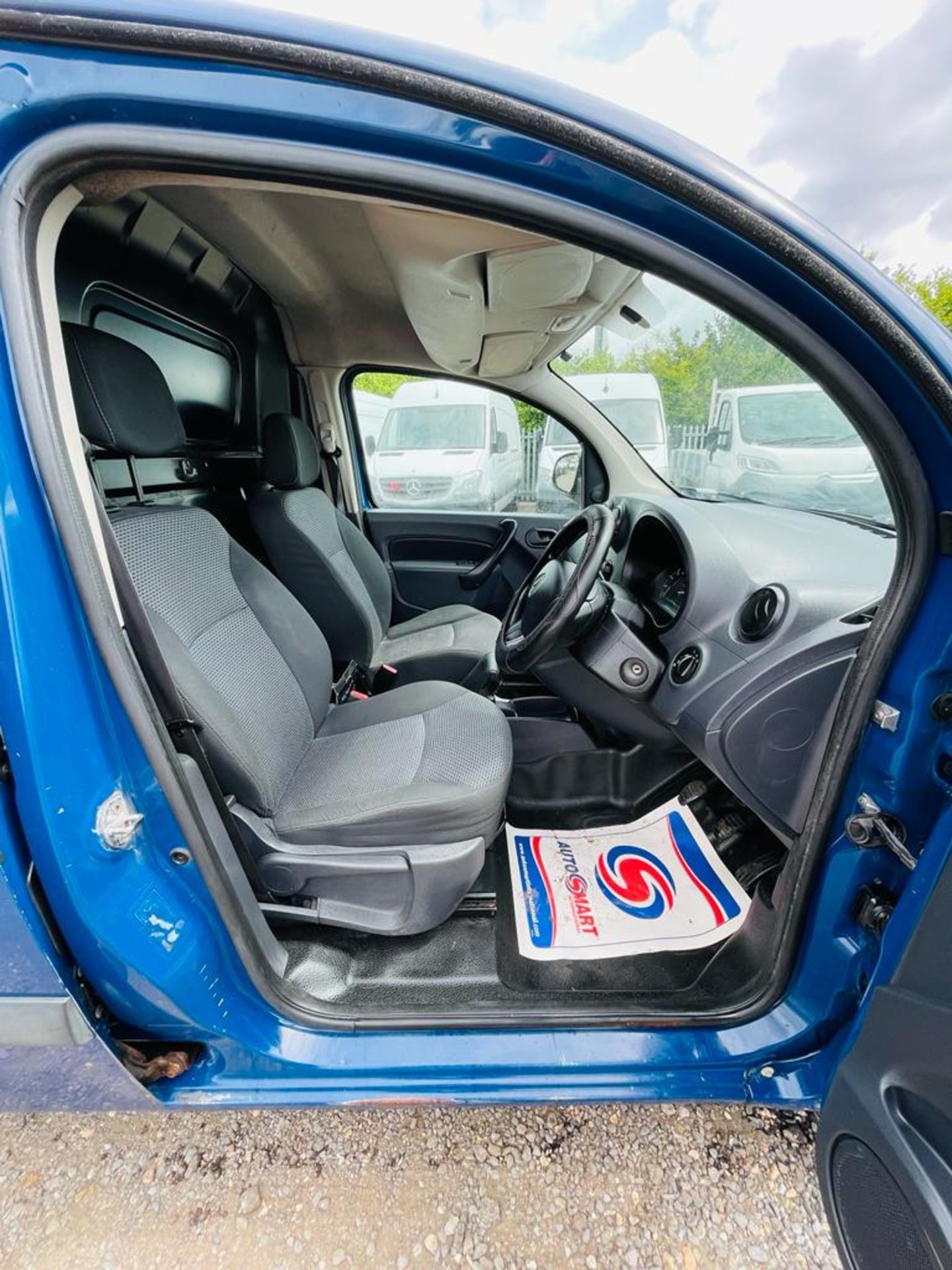 ** ON SALE ** Mercedes Benz Citan 1.5 109 CDI 2014 '64 Reg' Long wheel Base - Bluetooth - Panel Van - Image 20 of 30