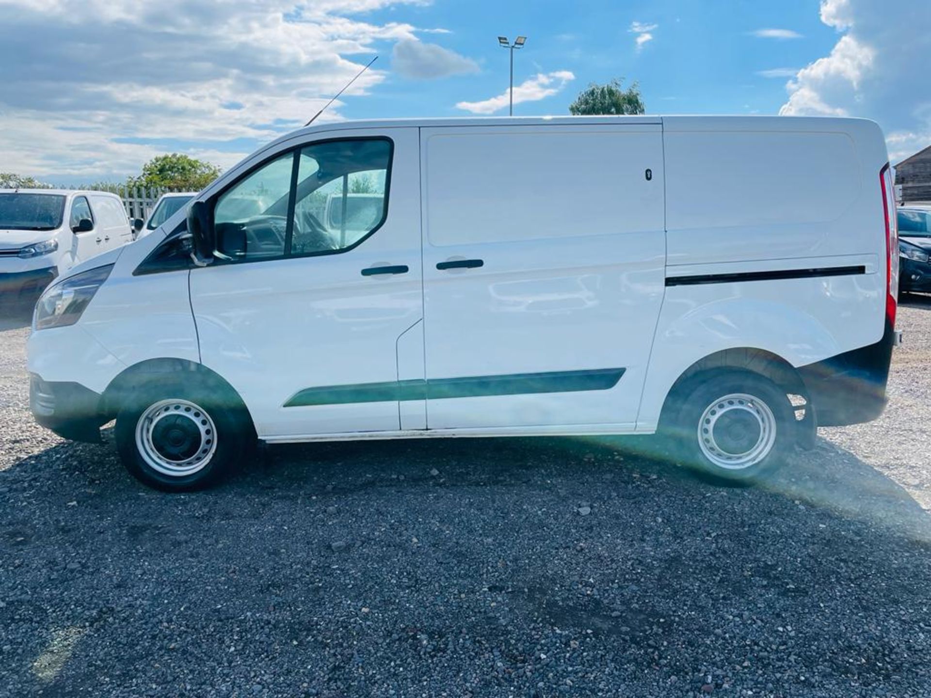 Ford Transit Custom 2.0 TDCI 105 300 EcoBlue 2019 '68' Reg L1 H1 - A/C - Euro 6 - ULEZ Compliant - Image 4 of 22