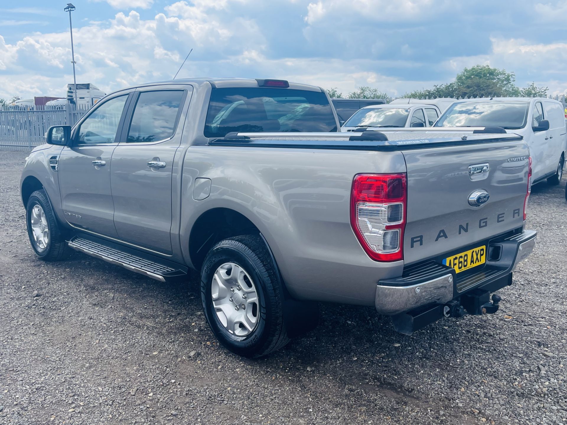 ** ON SALE ** Ford Ranger 3.2 TDCI Limited 2018 '68 Reg' Auto 4WD - Sat Nav - A/C - Euro 6 - Image 9 of 35