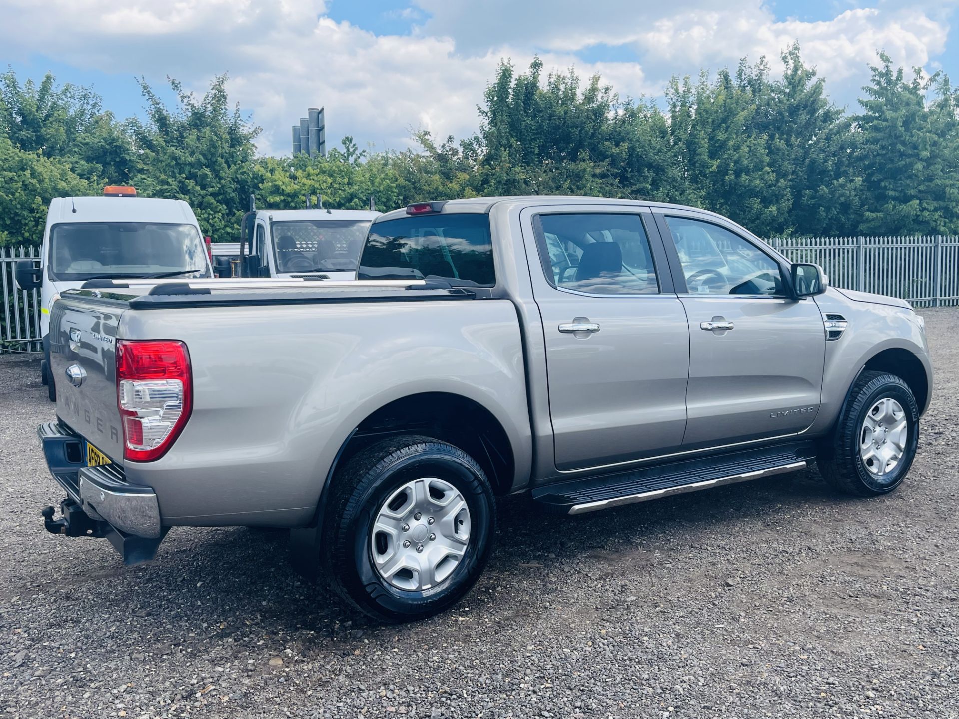 ** ON SALE ** Ford Ranger 3.2 TDCI Limited 2018 '68 Reg' Auto 4WD - Sat Nav - A/C - Euro 6 - Image 13 of 35