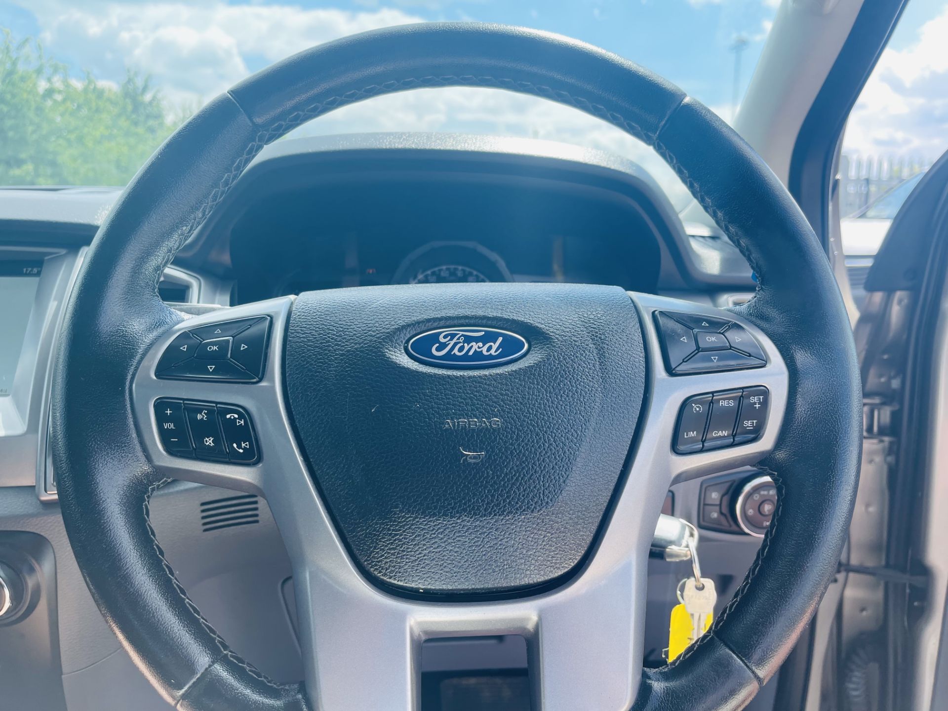** ON SALE ** Ford Ranger 3.2 TDCI Limited 2018 '68 Reg' Auto 4WD - Sat Nav - A/C - Euro 6 - Image 32 of 35
