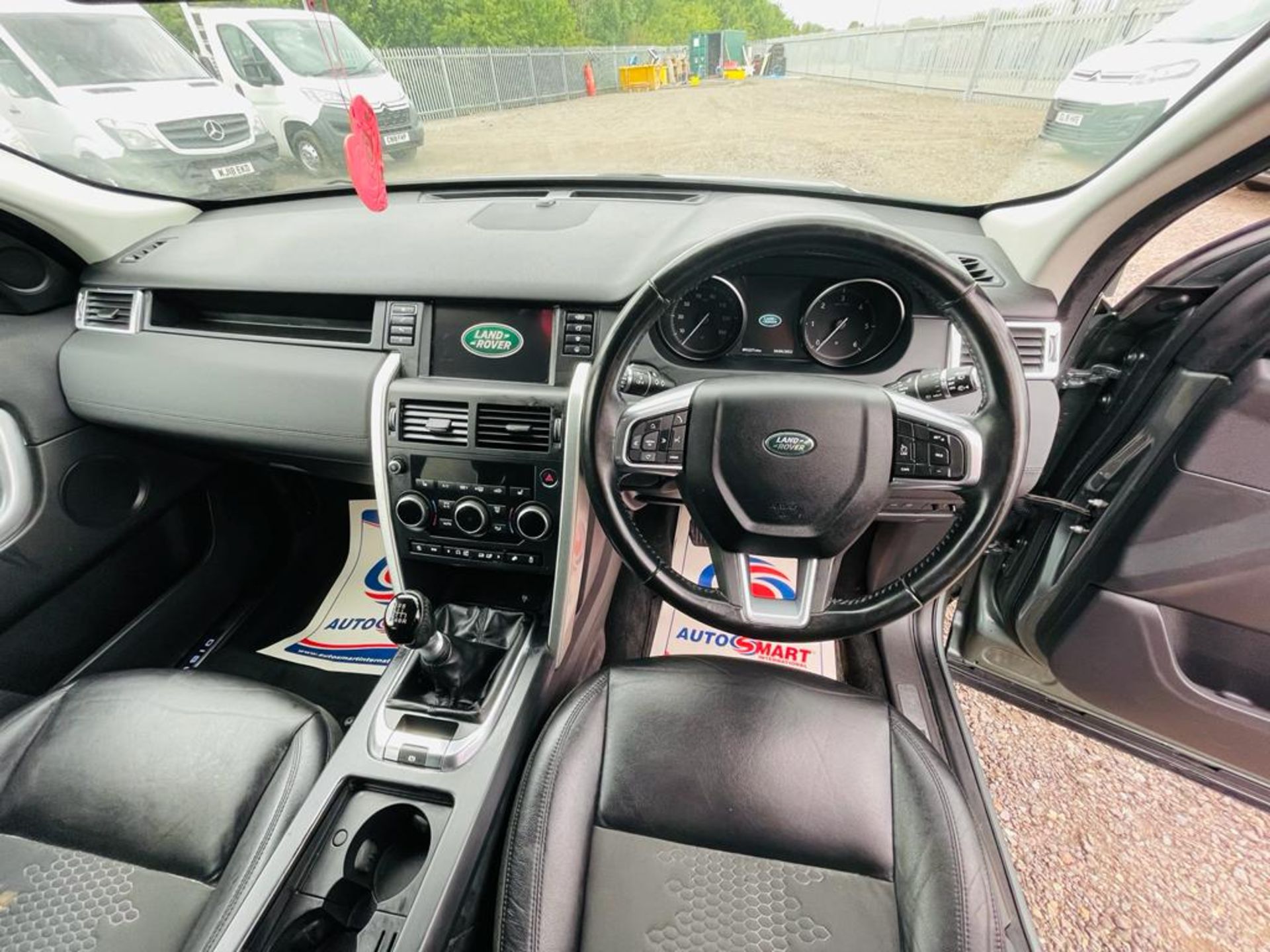 ** ON SALE ** Land Rover Discovery Sport 2.0 180 TD4 SE Tech 2018 '18 Reg' 7 Seats - Sat Nav - ULEZ - Image 10 of 30