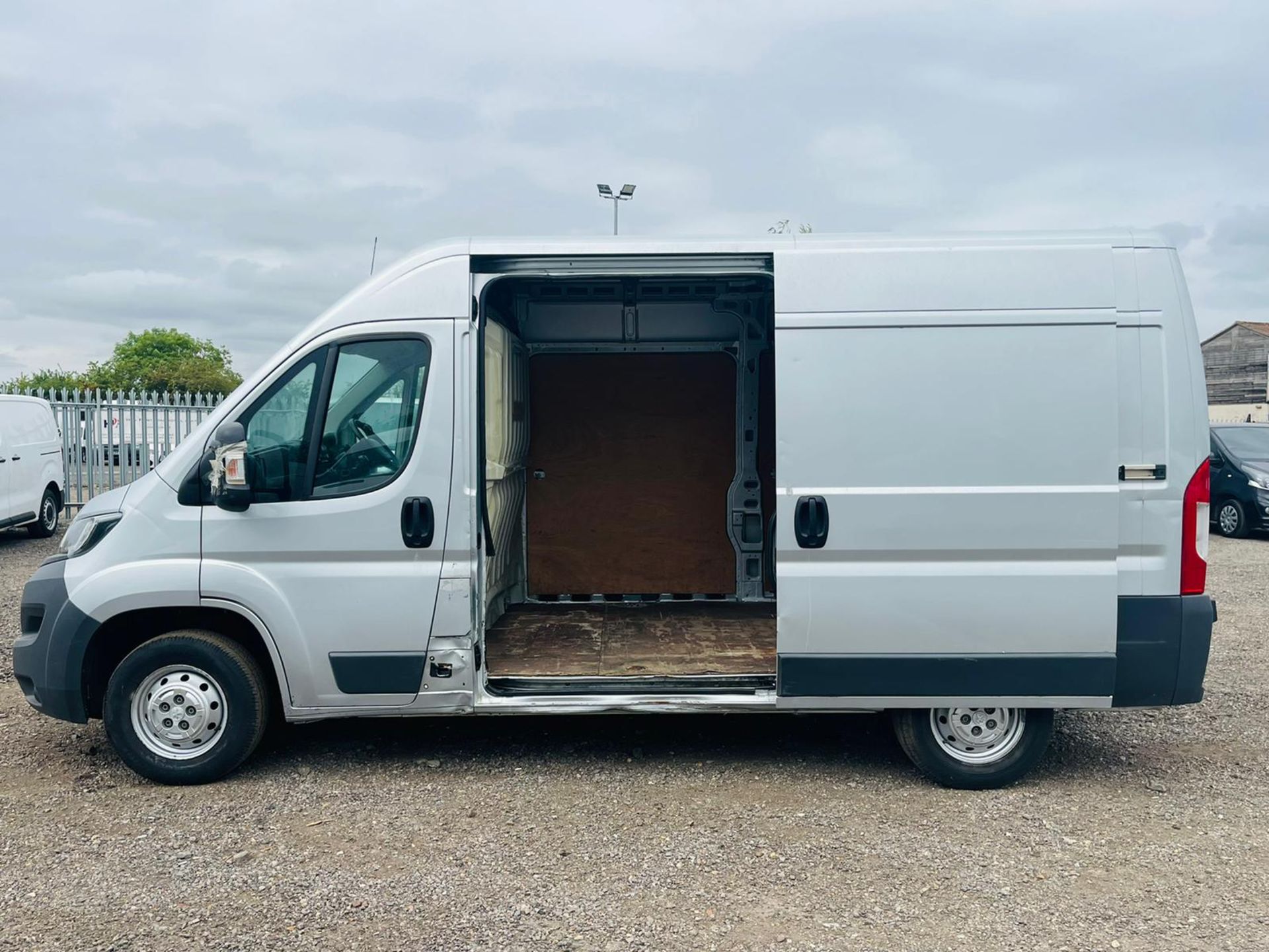 ** ON SALE ** Peugeot Boxer Professional 2.0 BlueHDI L2 H2 2017 '67 Reg' A/C - ULEZ Compliant - Image 6 of 21