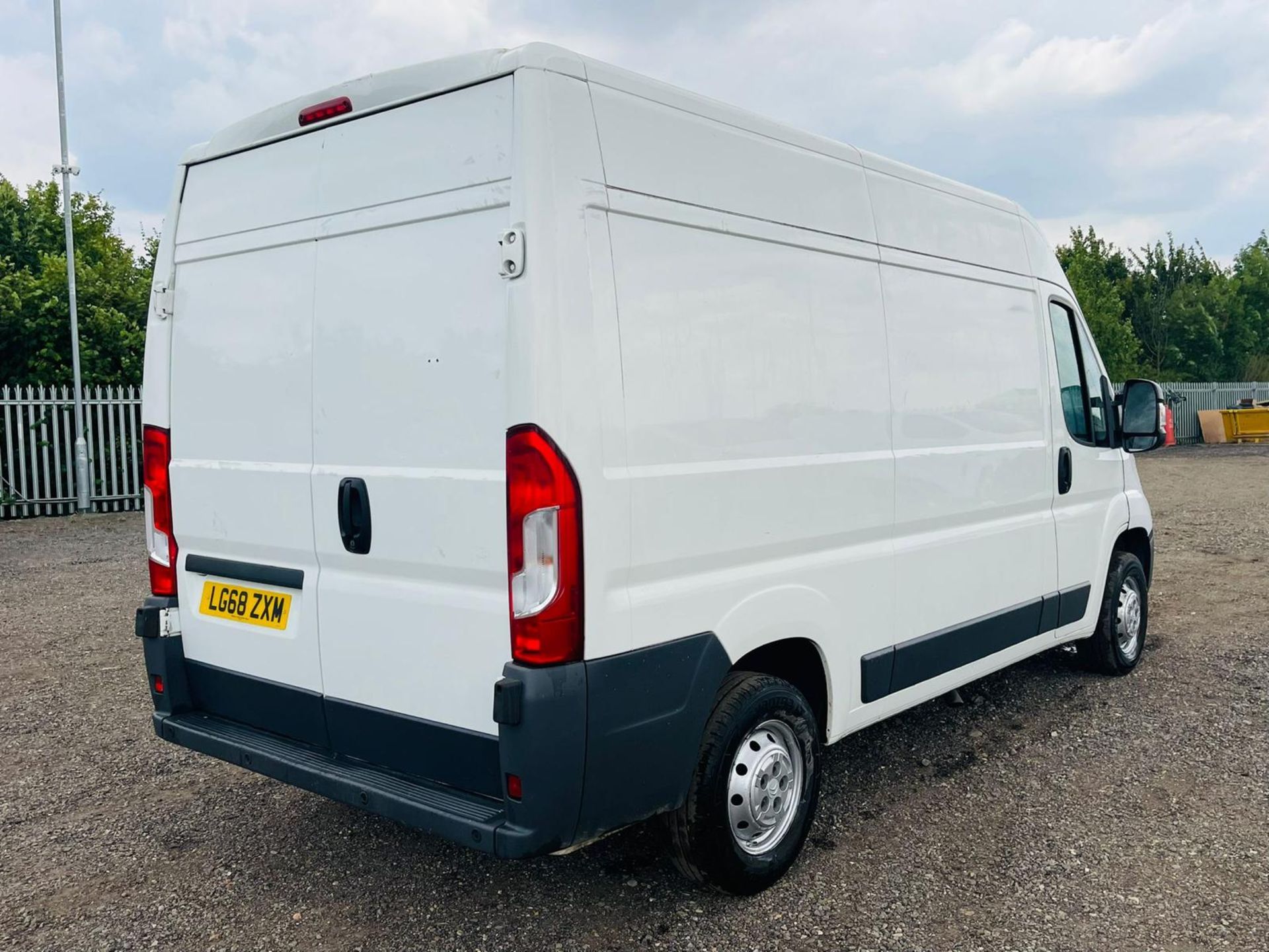 Citreon Relay 2.0 BlueHDI Enterprise 130 2018 '68 Reg' Euro 6 - ULEZ Compliant - Panel Van- A/C - Image 11 of 25